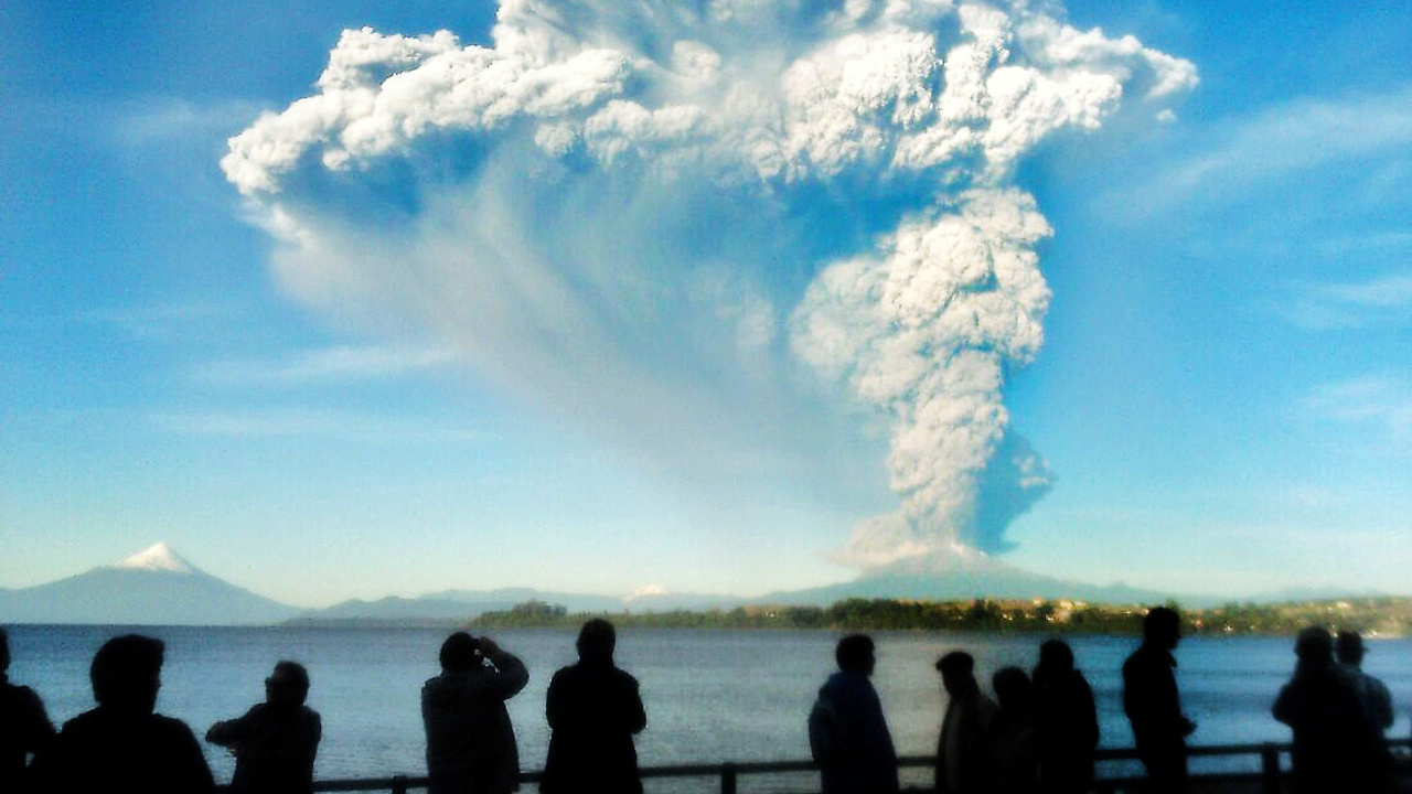Обои Кальбуко, Пуэрто-Варас, вулкан, облако, кучевое облако в разрешении 1280x720
