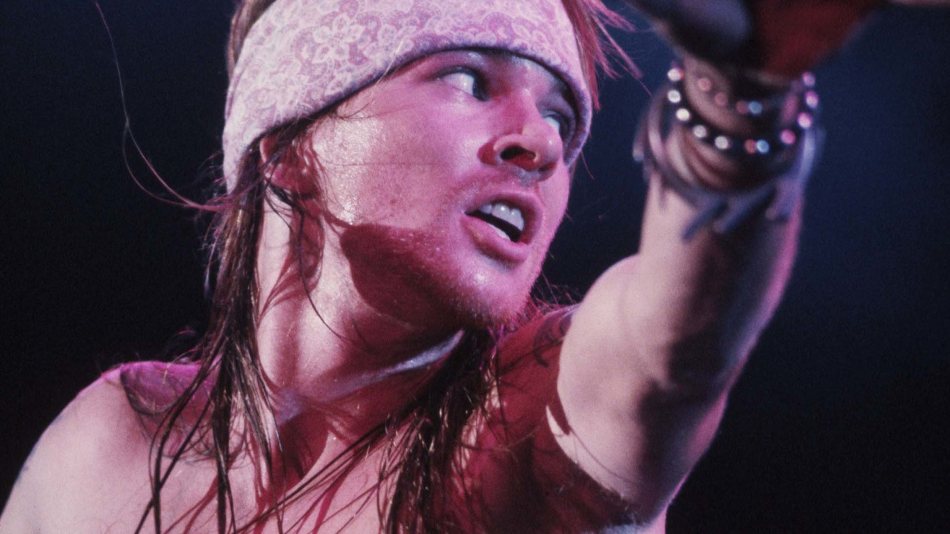Обои Guns N Roses, тяжелый рок, Представление, певица, пение в разрешении 1366x768