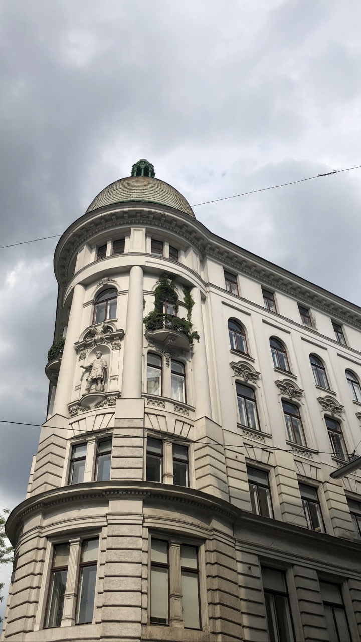 Обои ориентир, классическая архитектура, Перечисленное здание, окно, облако в разрешении 720x1280