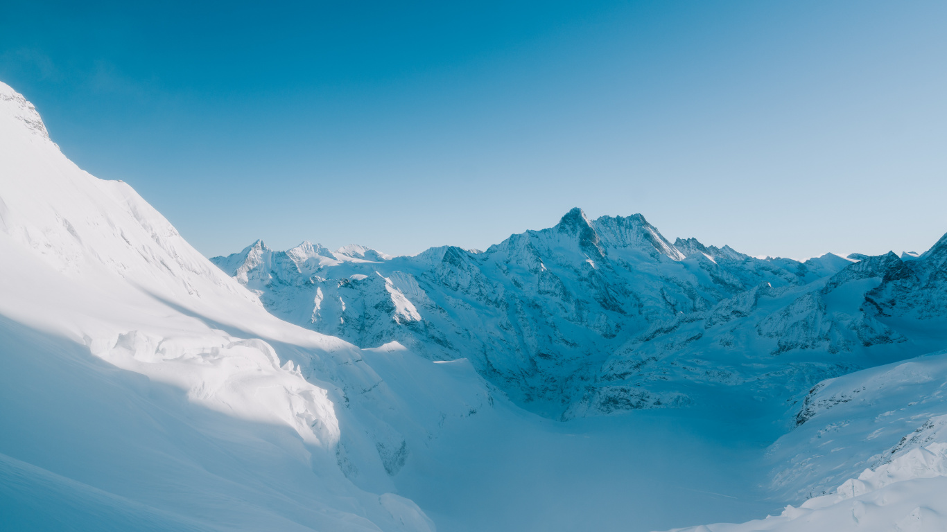 Обои гора, снег, горный хребет, горный рельеф, полярные льды в разрешении 1366x768