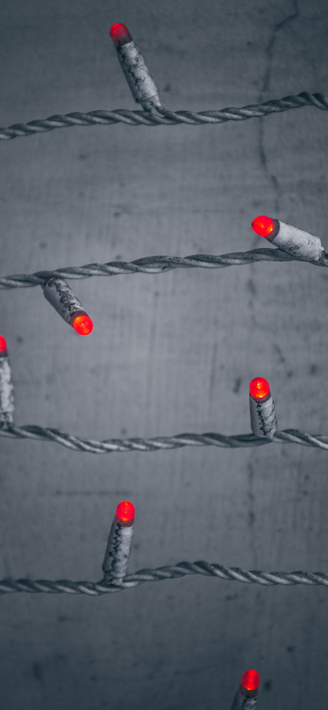 Обои вода, Лампа накаливания, красный цвет, линия, асфальт в разрешении 1125x2436