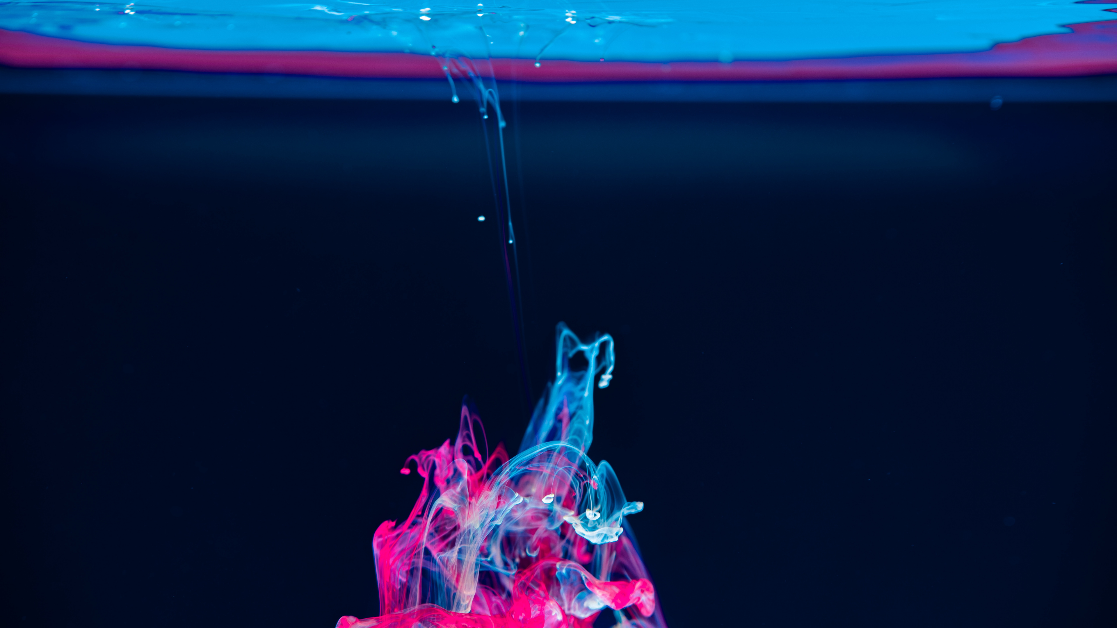 Обои синий, розовый, вода, жидкий, жидкость в разрешении 3840x2160