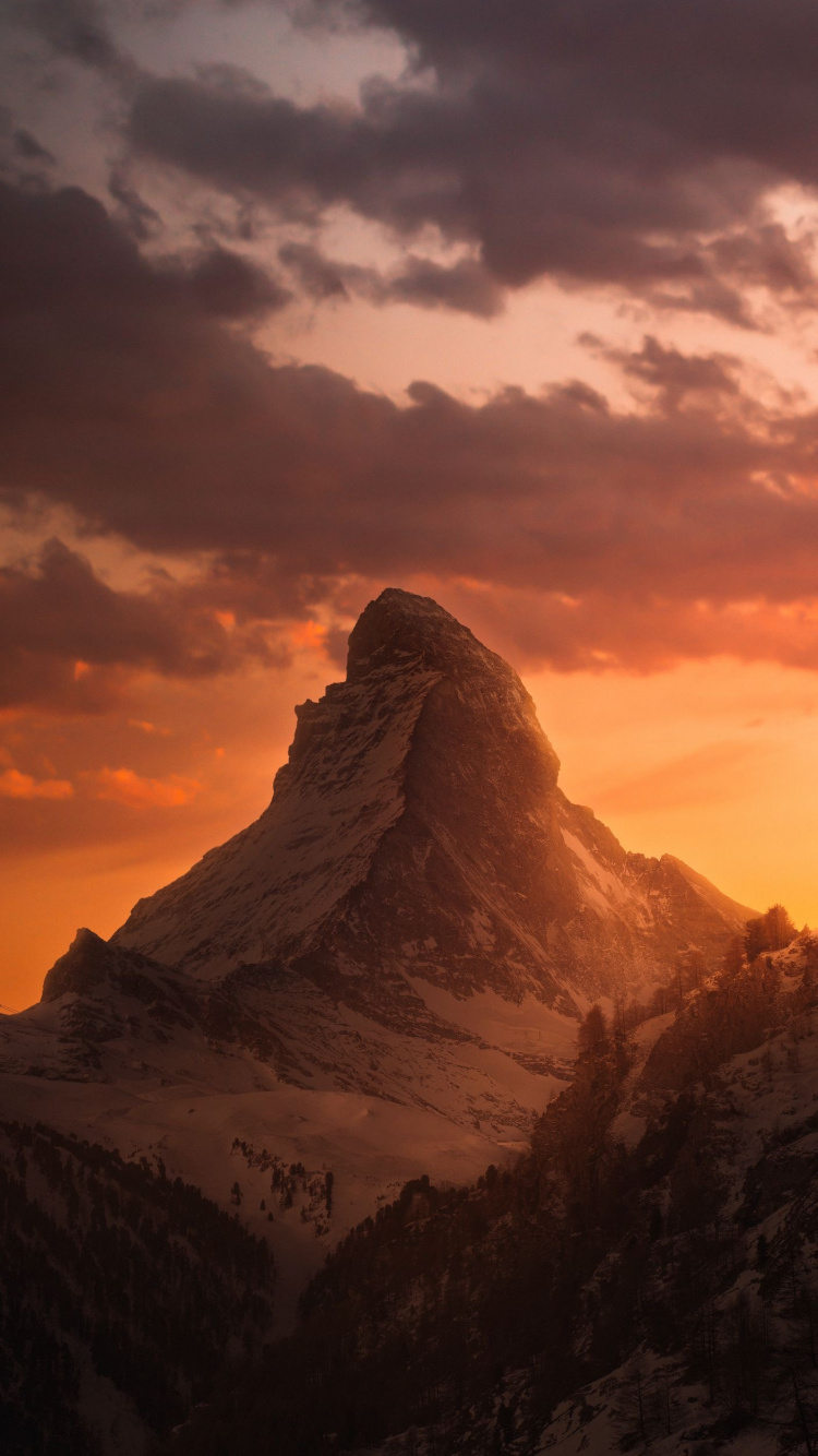 Обои гора, маттерхорн, природа, каменное озеленение, горный хребет в разрешении 750x1334