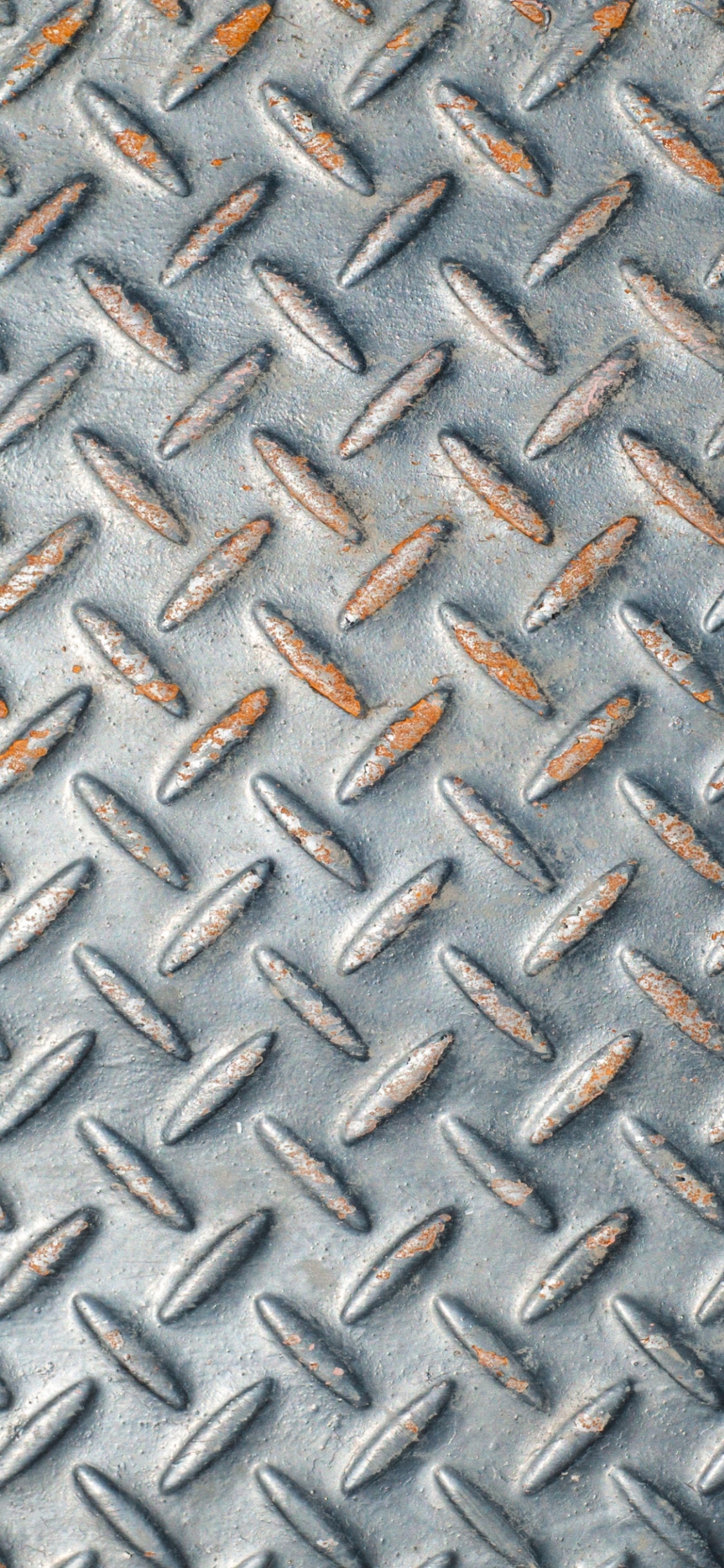 Обои железо, металл, автомобильные шины, синтетический каучук, протектор в разрешении 1125x2436