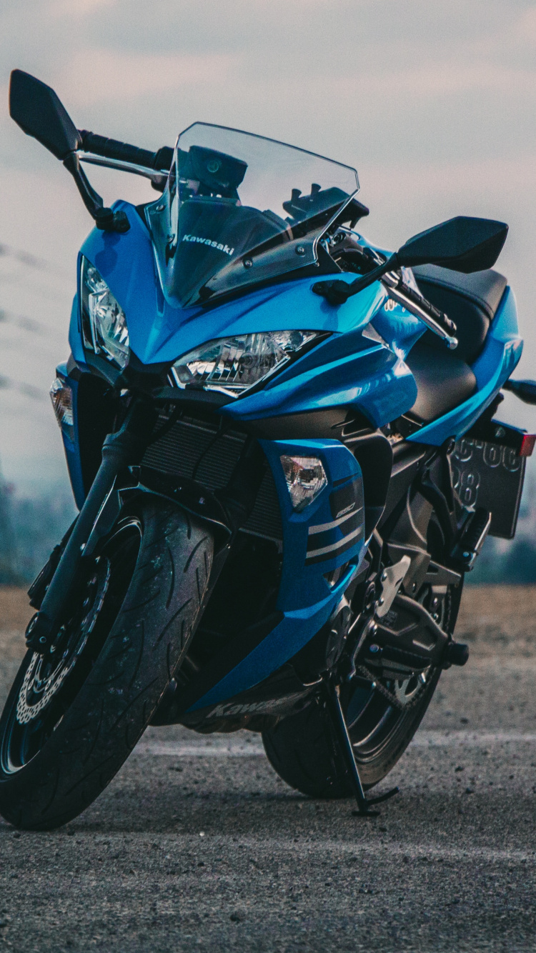 Обои мотоцикл, велосипед, синий, мотоспорт, авто в разрешении 750x1334