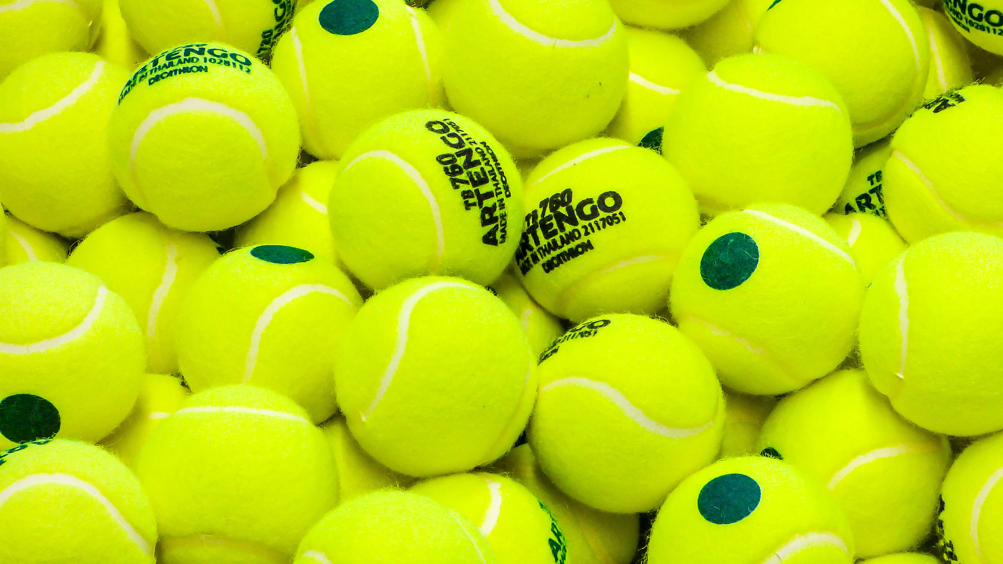 Обои теннисный мяч, теннис, мяч, теннисный центр, желтый в разрешении 3840x2160