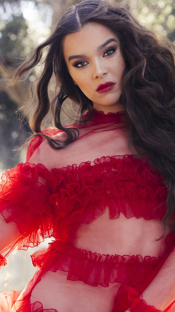 Обои хейли стейнфельд загробная жизнь, hailee штайнфельд, Дикинсон, Эмили Дикинсон, загробная жизнь в разрешении 720x1280