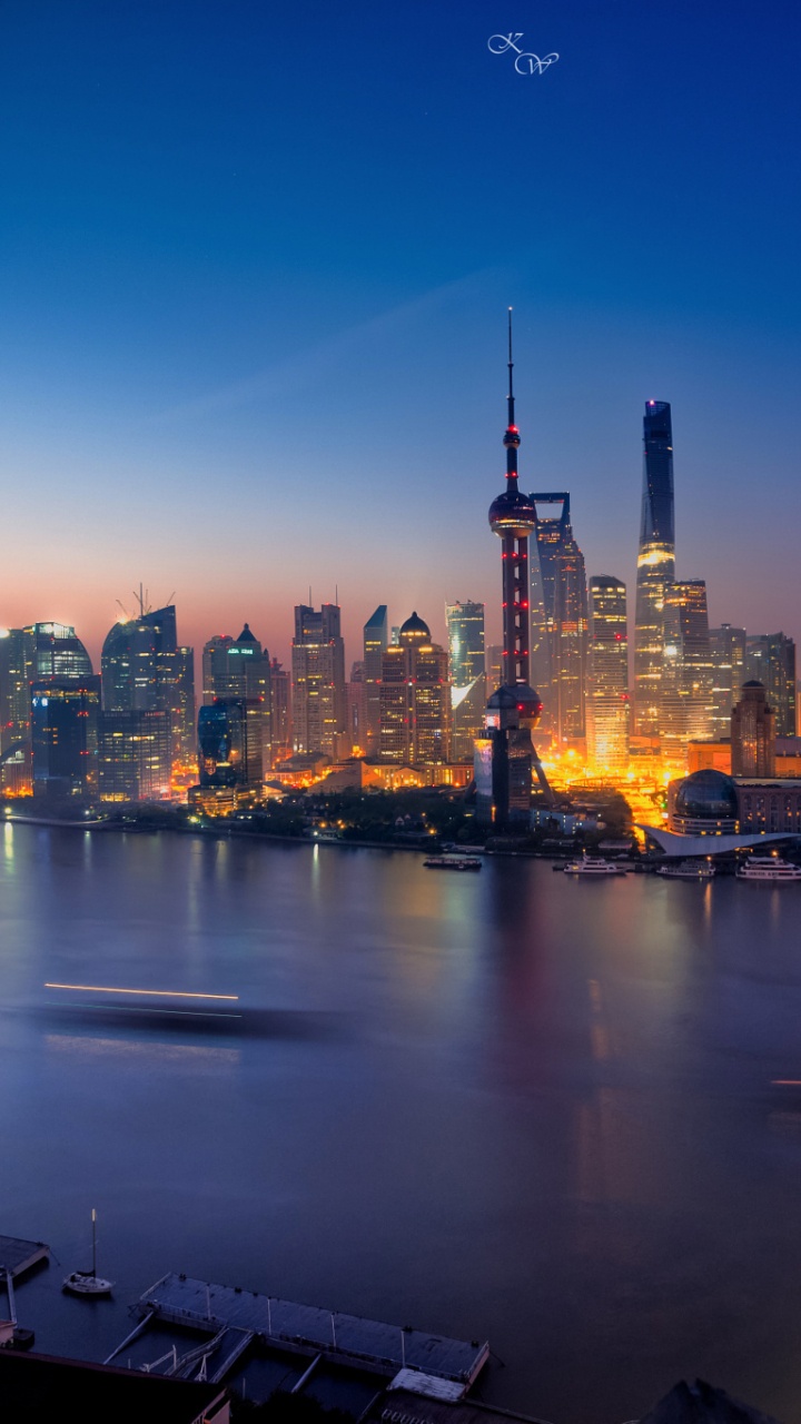 Обои городской пейзаж, город, линия горизонта, городской район, небоскреб в разрешении 720x1280