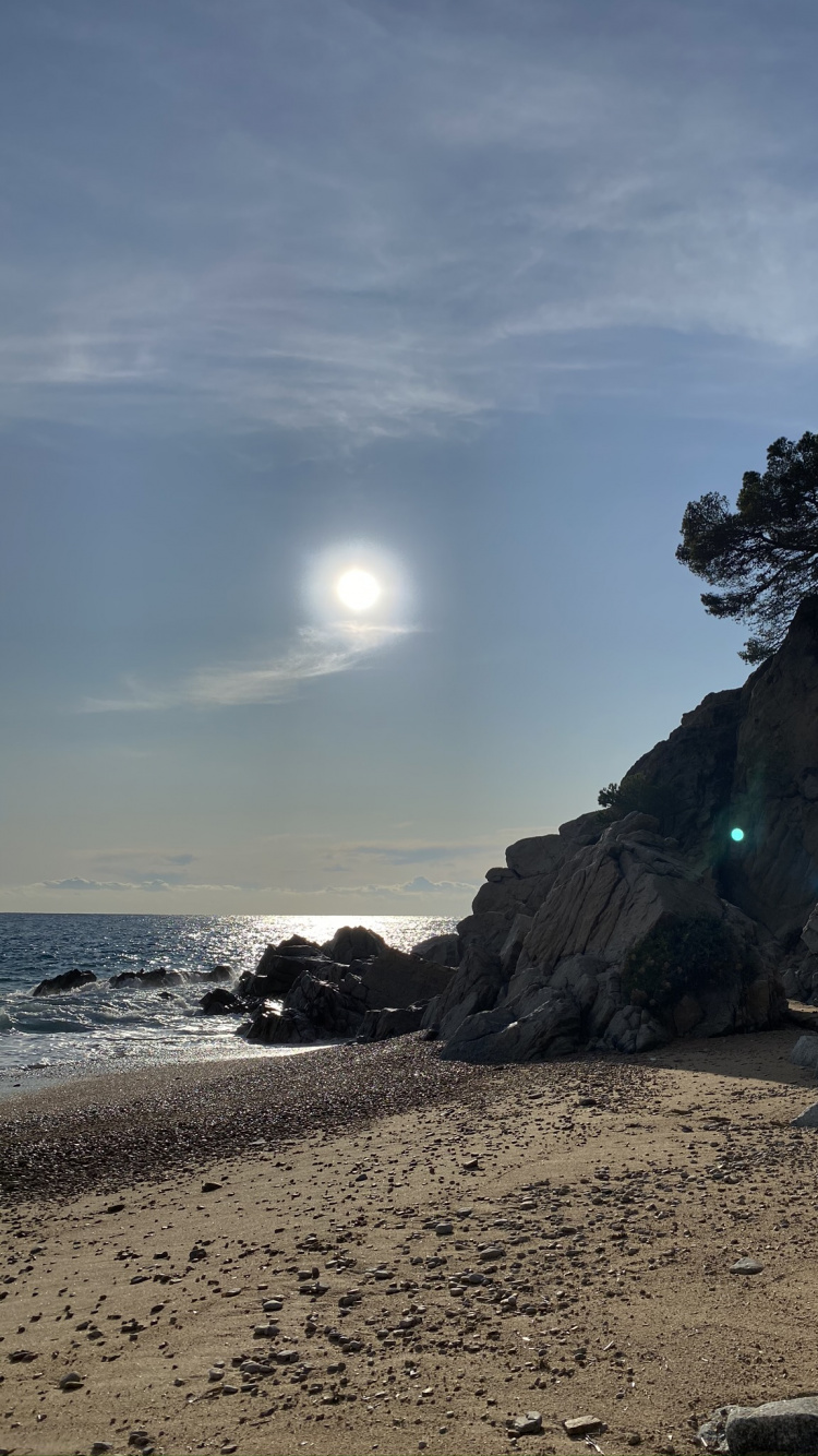 Обои море, астрономический объект, рок, побережье, берег в разрешении 750x1334