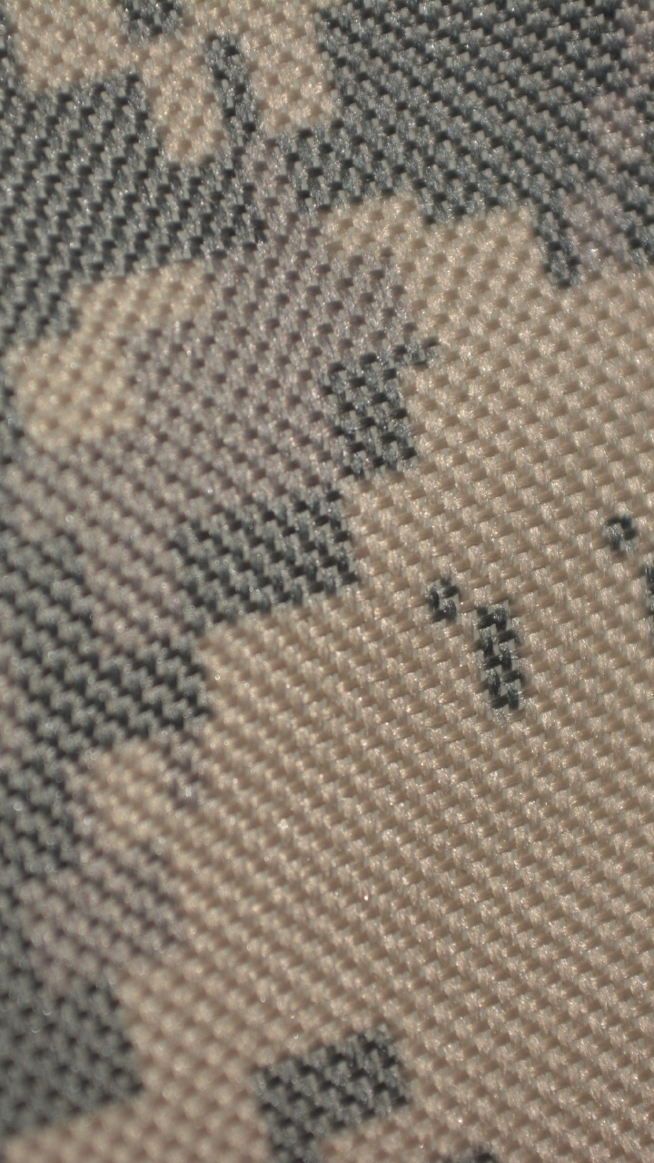 Обои военный камуфляж, ткань, армейская боевая униформа, хаки, узор в разрешении 720x1280