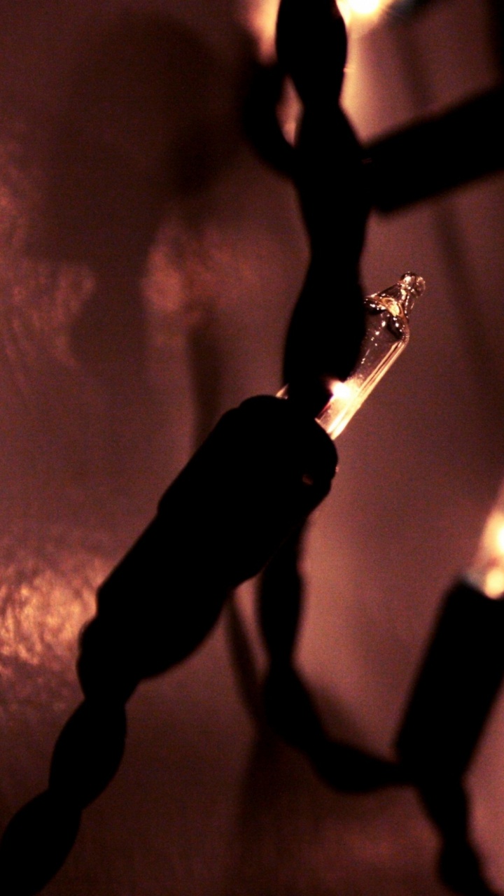 Обои свет, гирлянда, освещение, ночь, событие в разрешении 720x1280