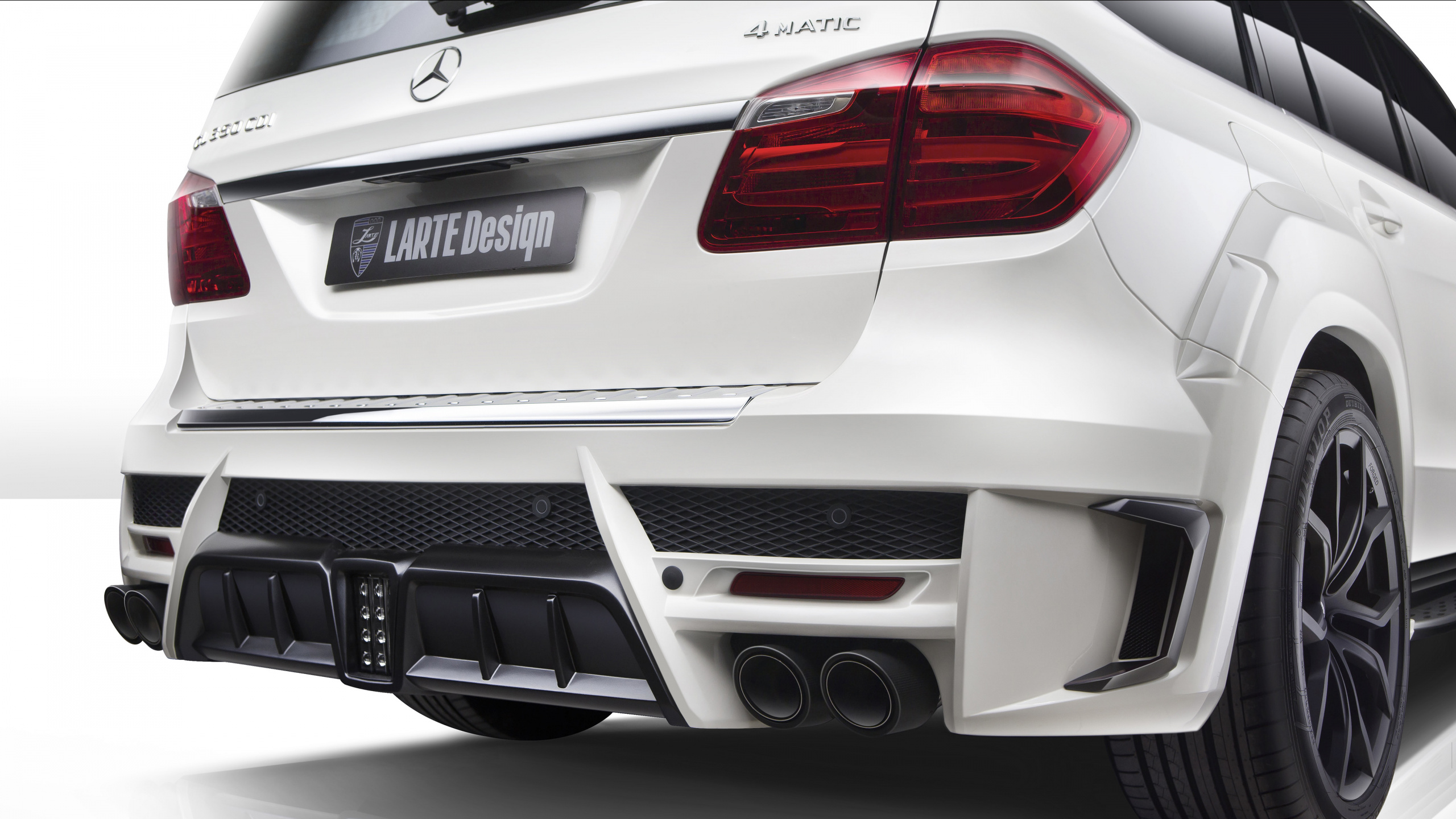 Обои Mercedes-Benz SLR McLaren, авто, бампер, автомобильный экстерьер, mercedes benz g class в разрешении 2560x1440