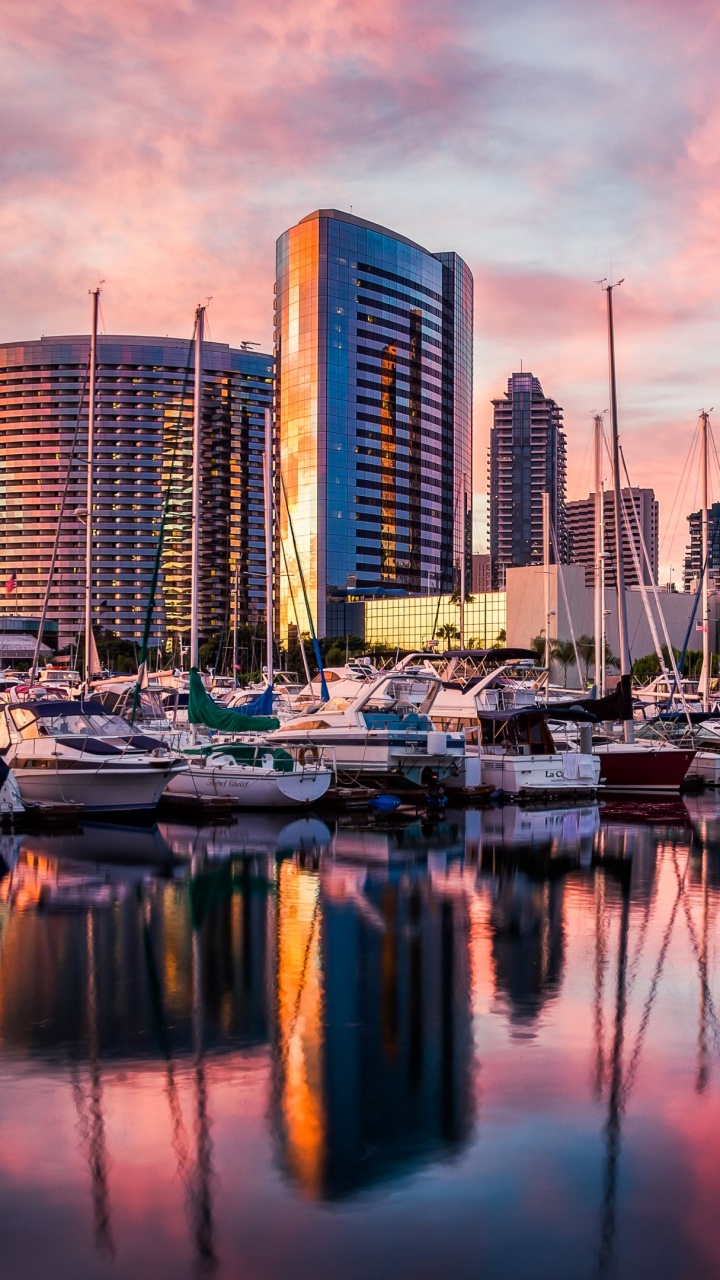 Обои городской пейзаж, город, Марина, отражение, линия горизонта в разрешении 720x1280