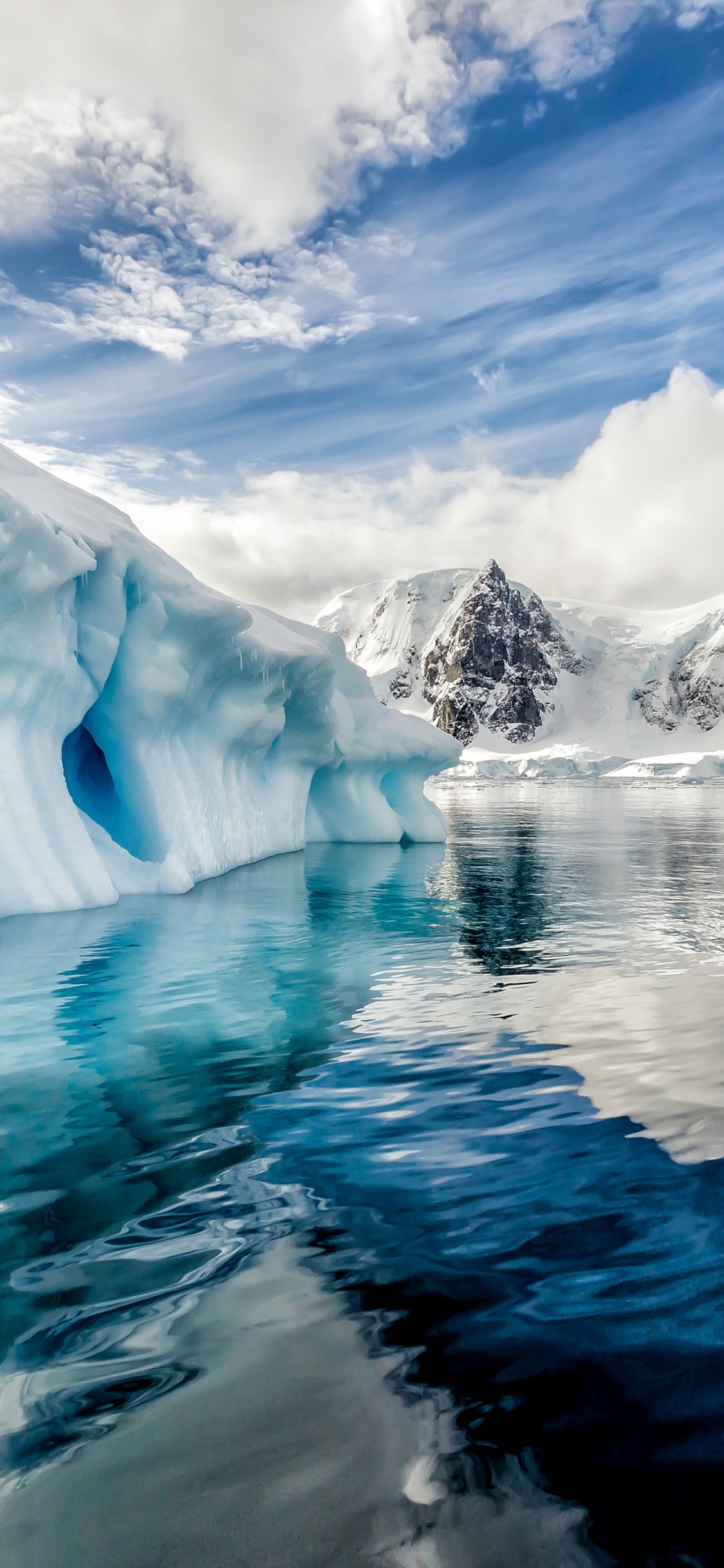Обои Антарктида вертикальная, Антарктида, Северный Ледовитый океан, айсберг, полярные регионы земли в разрешении 1125x2436