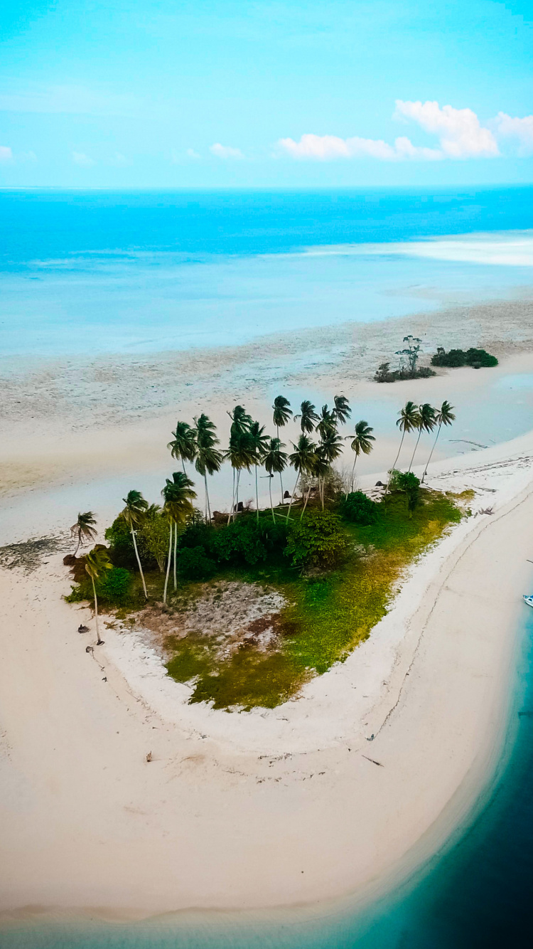 Обои остров рупат, остров Манимбора, Остров, вода, облако в разрешении 750x1334