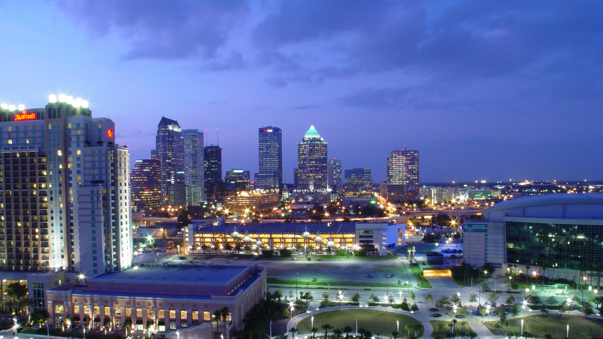 Обои город, городской пейзаж, городской район, линия горизонта, метрополия в разрешении 1920x1080