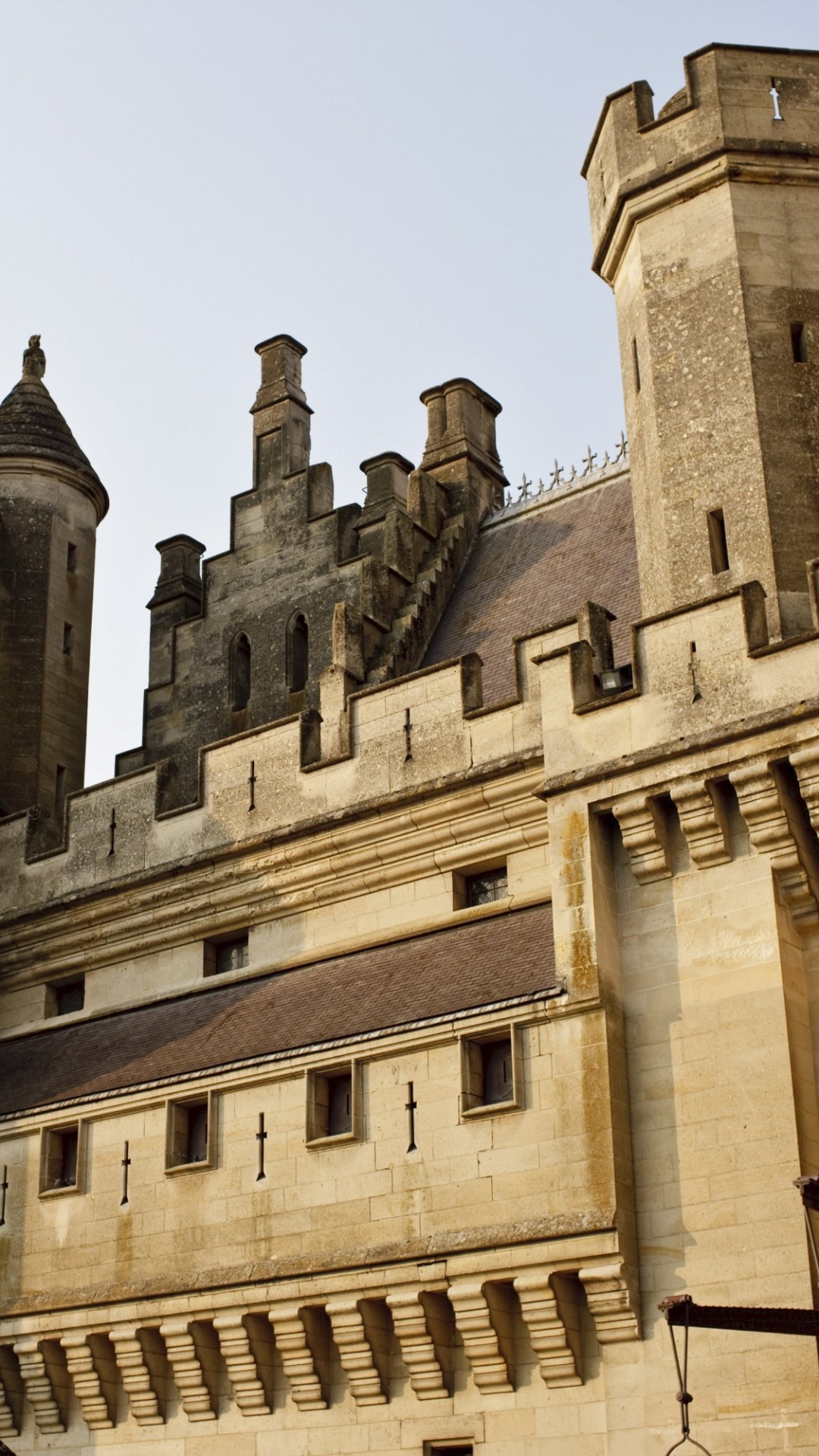 Обои chteau де пьерфон, средневековье, средневековая архитектура, замок, архитектура в разрешении 1080x1920