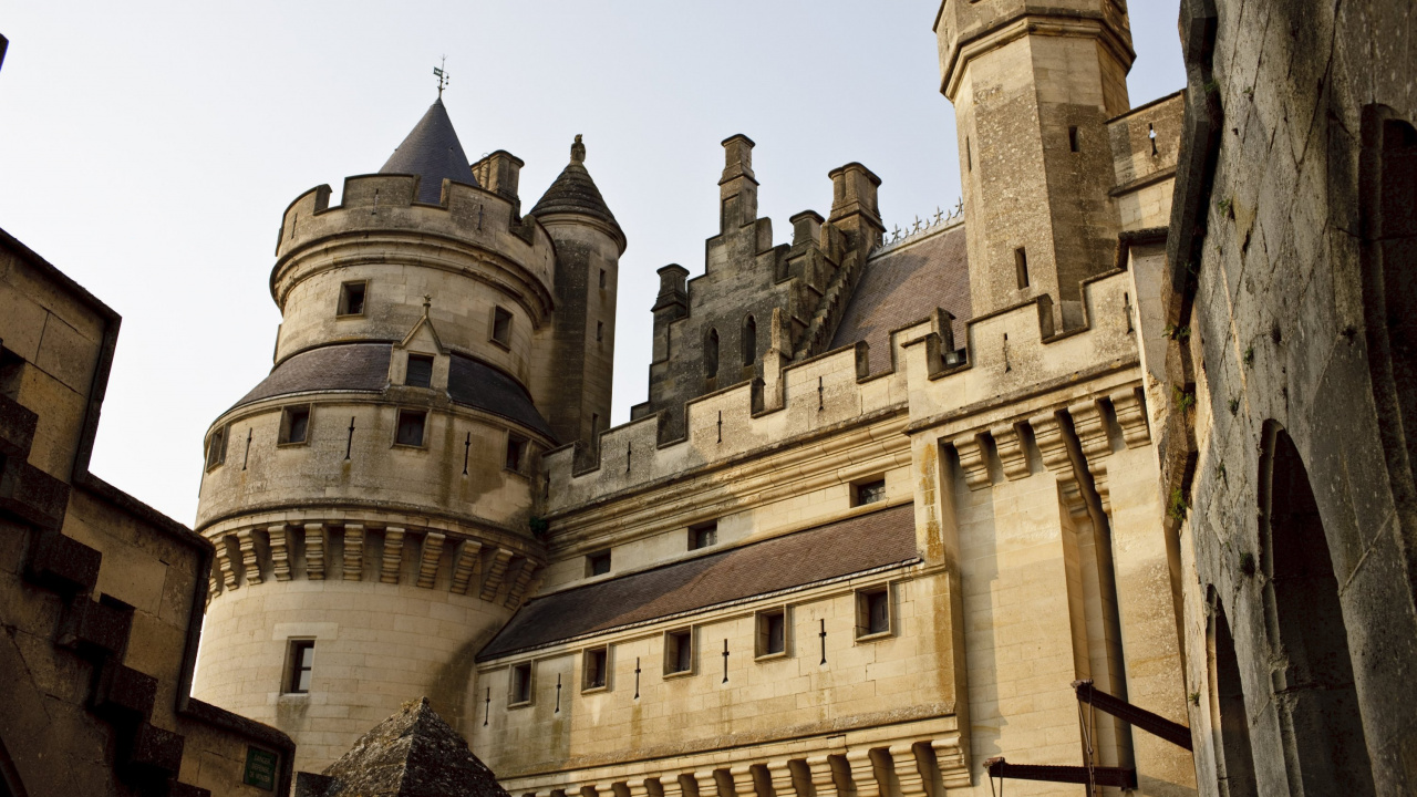 Обои chteau де пьерфон, средневековье, средневековая архитектура, замок, архитектура в разрешении 1280x720