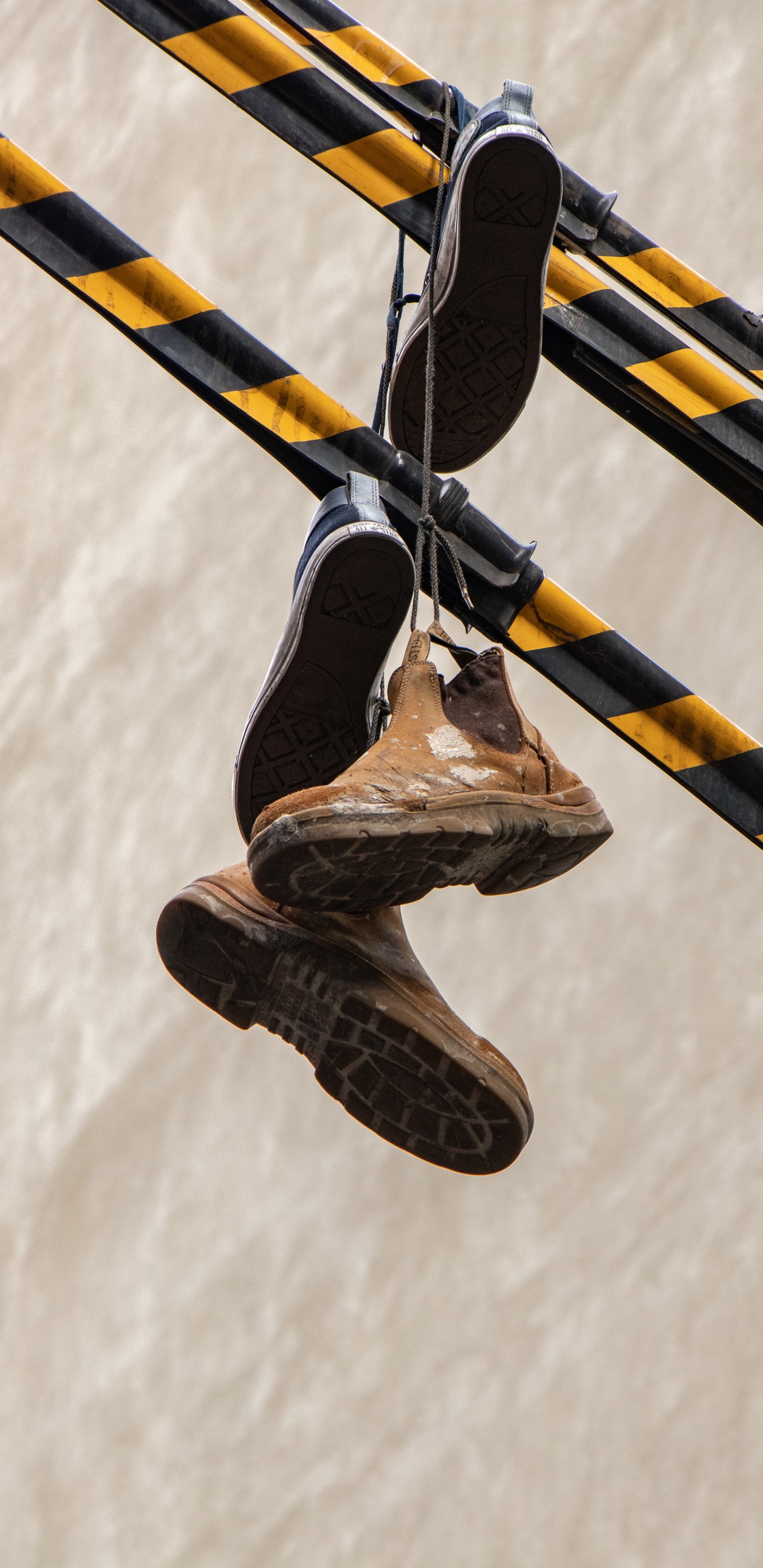 Обои Мельбурн, башмак, подвешивание, лыжи, лыжная палка в разрешении 1440x2960