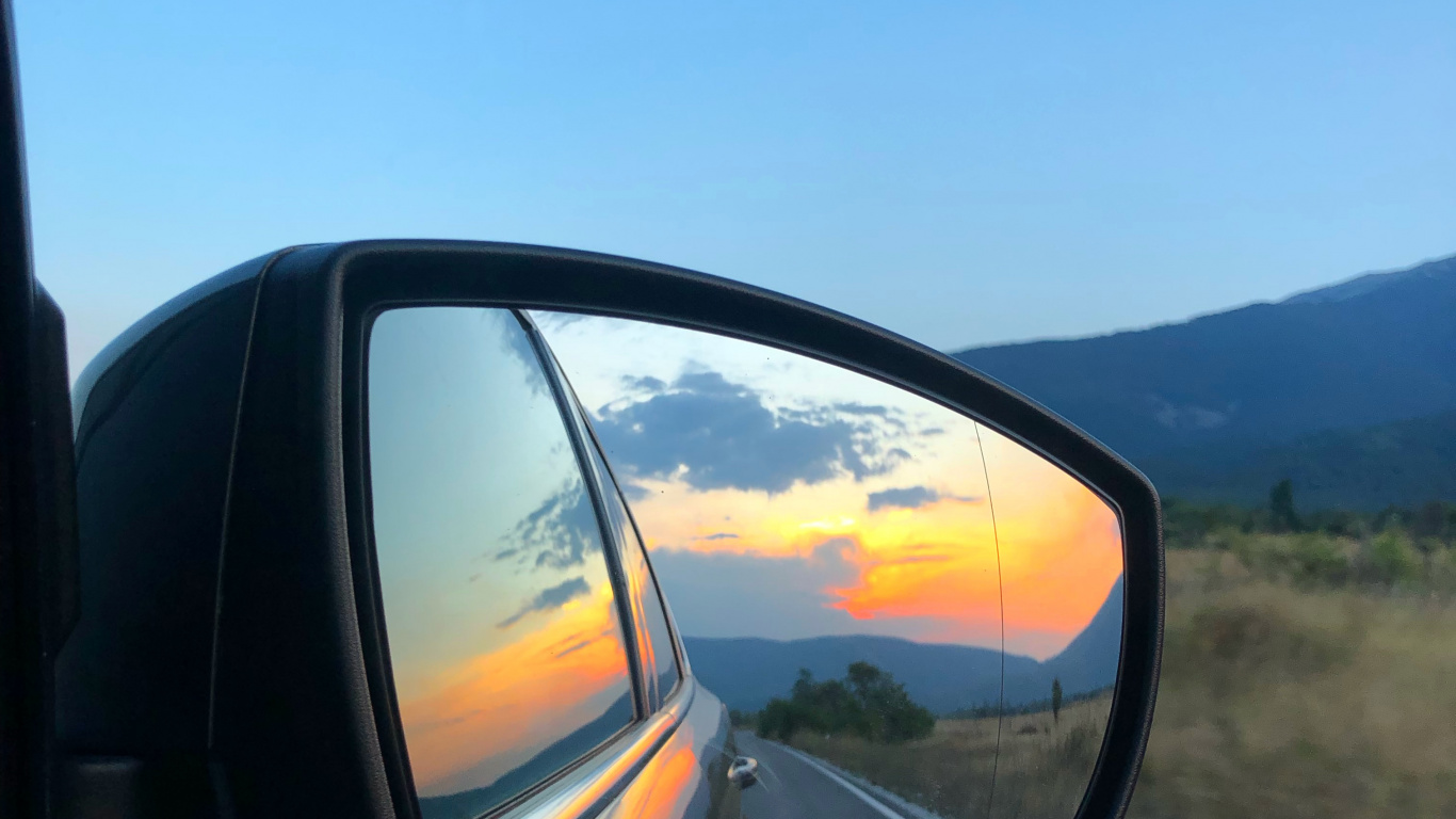 Обои зеркало заднего вида, Король, ветровое стекло, автомобильное зеркало, Автомобильное боковое зеркало в разрешении 1366x768