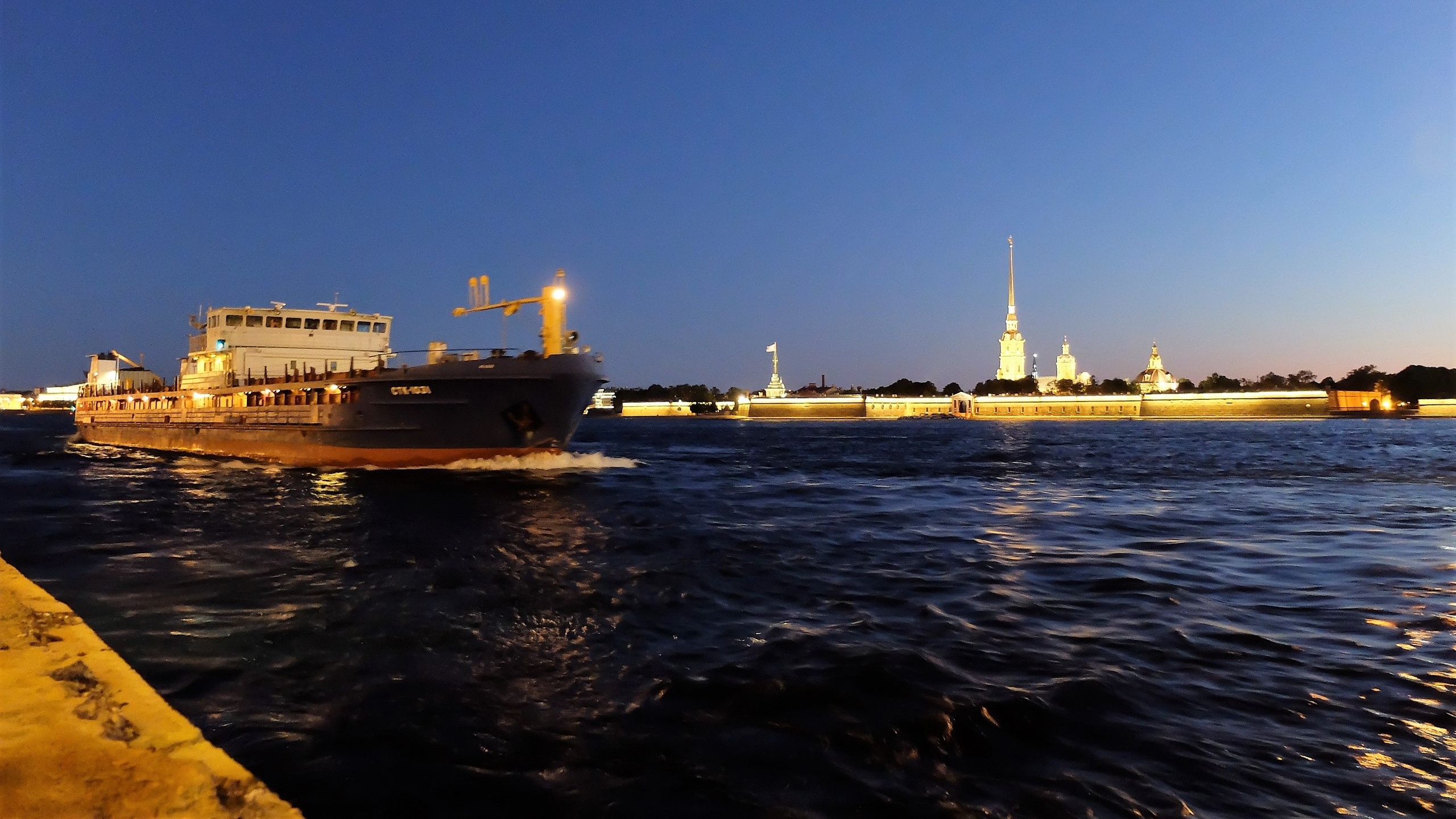 Обои перевозка воды, море, водный путь, реки, мост в разрешении 2560x1440