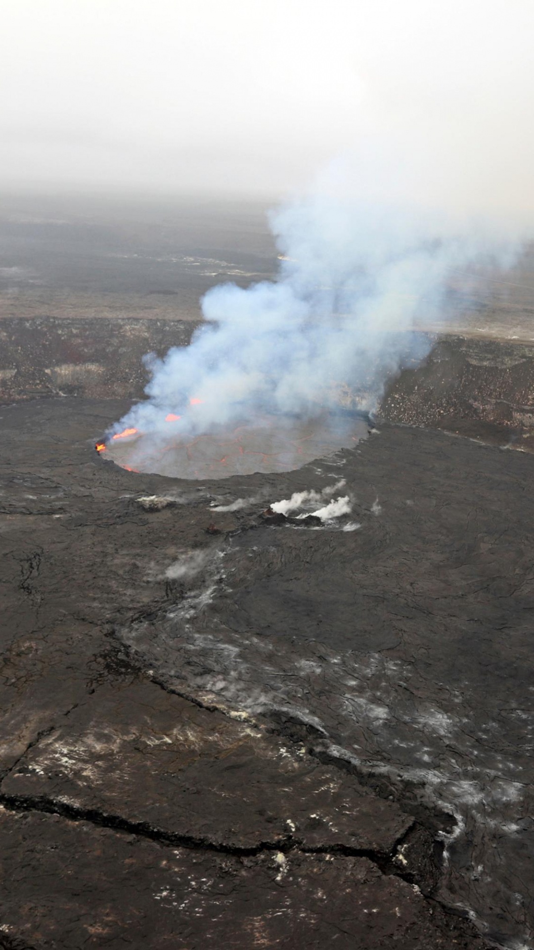 Обои Гавайская Обсерватория Вулкана, вулкан, 2018 извержение нижней пуны, вентиляционные щели, лавовые равнины в разрешении 1080x1920