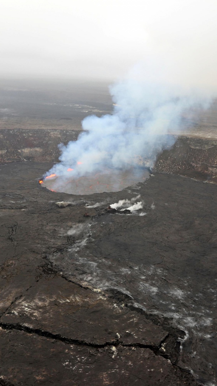 Обои Гавайская Обсерватория Вулкана, вулкан, 2018 извержение нижней пуны, вентиляционные щели, лавовые равнины в разрешении 720x1280