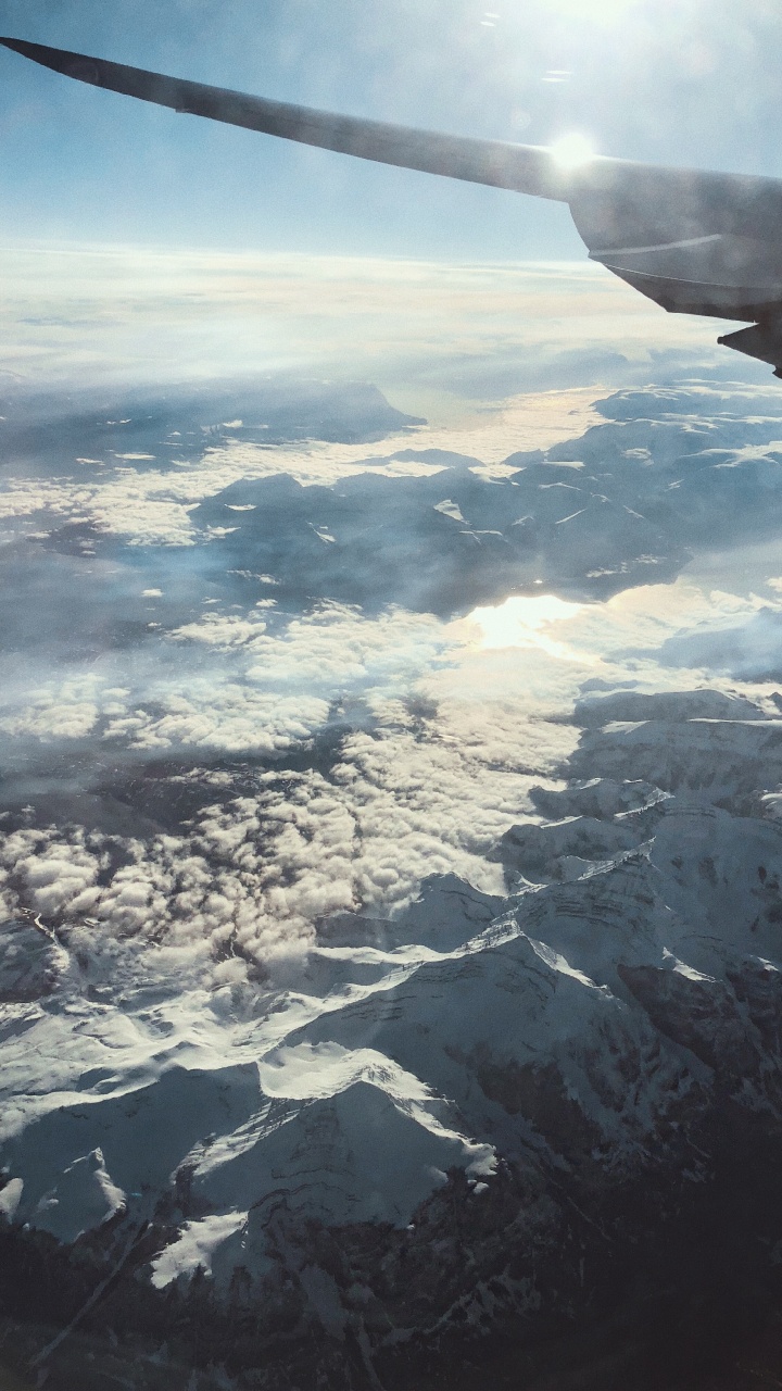 Обои полет, самолет, горный хребет, ледяная форма, облако в разрешении 720x1280
