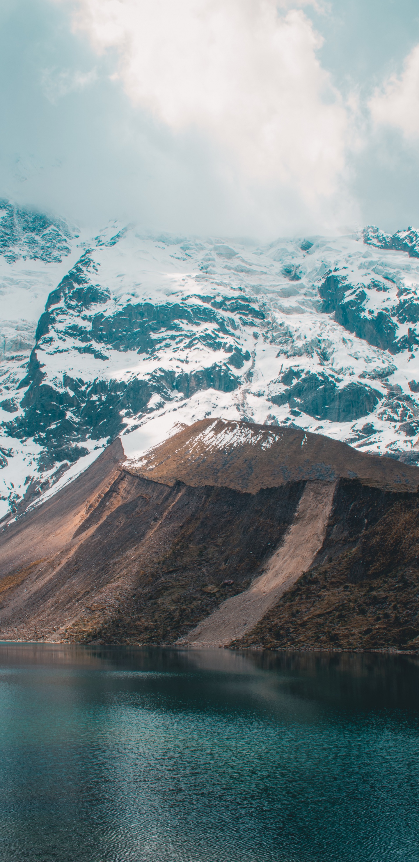Обои гора, вода, горный хребет, геология, телевидение в разрешении 1440x2960