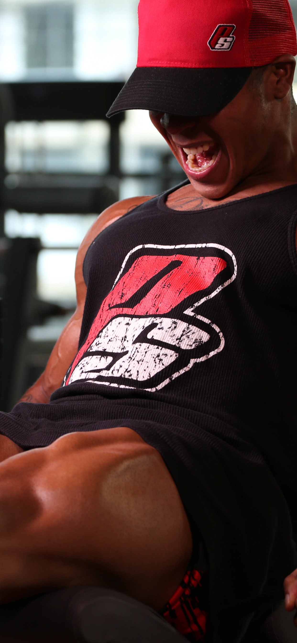 Обои Бодибилдинг, упражнение, фитнесс центр, физическая подготовка, штанга в разрешении 1242x2688