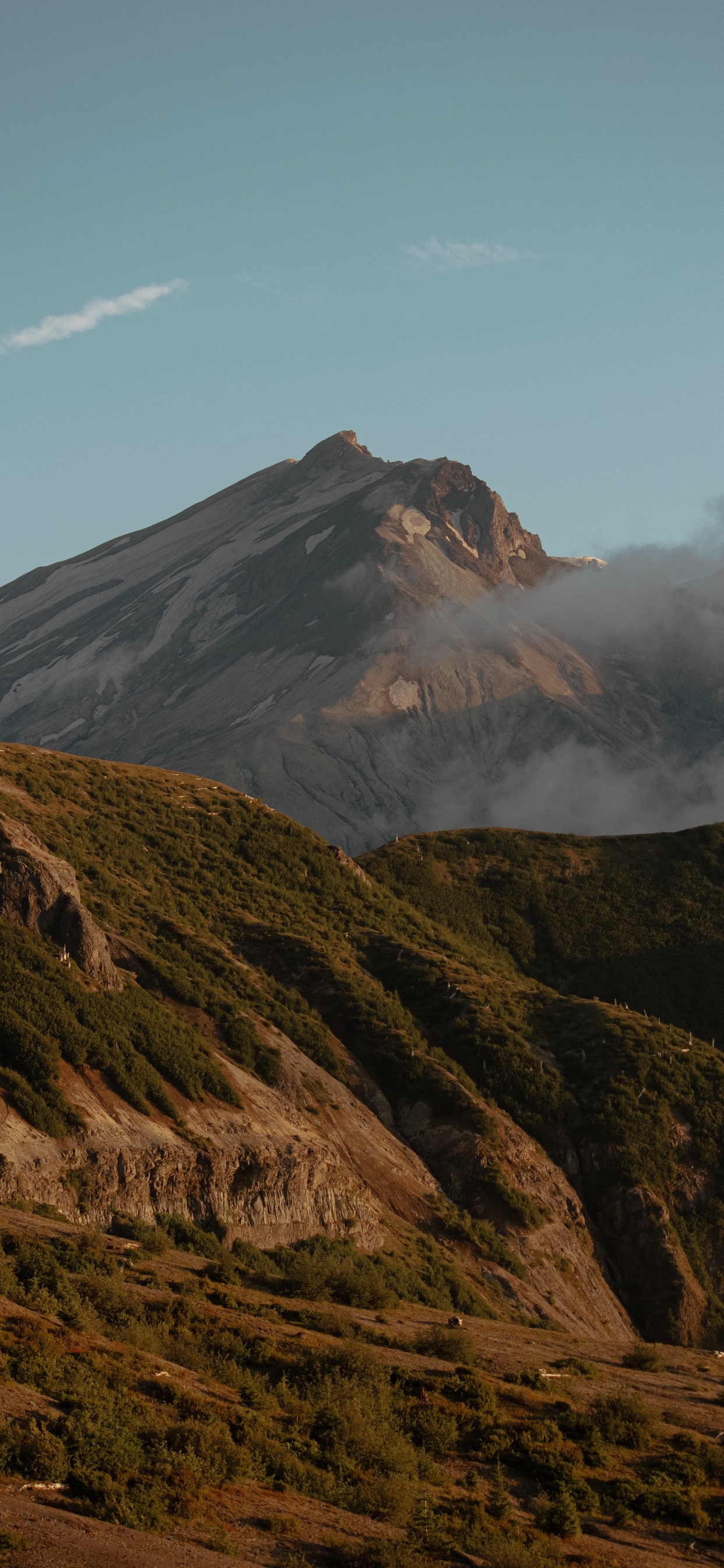 Обои дикая местность, холм, небо, горный хребет, нагорье в разрешении 1242x2688