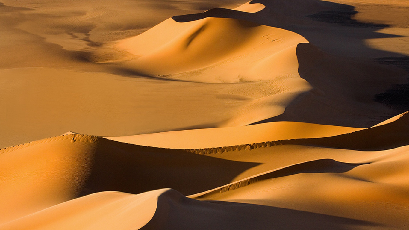 Обои эрг, поющий песок, песок, пустыня, эолийские рельефы в разрешении 1366x768
