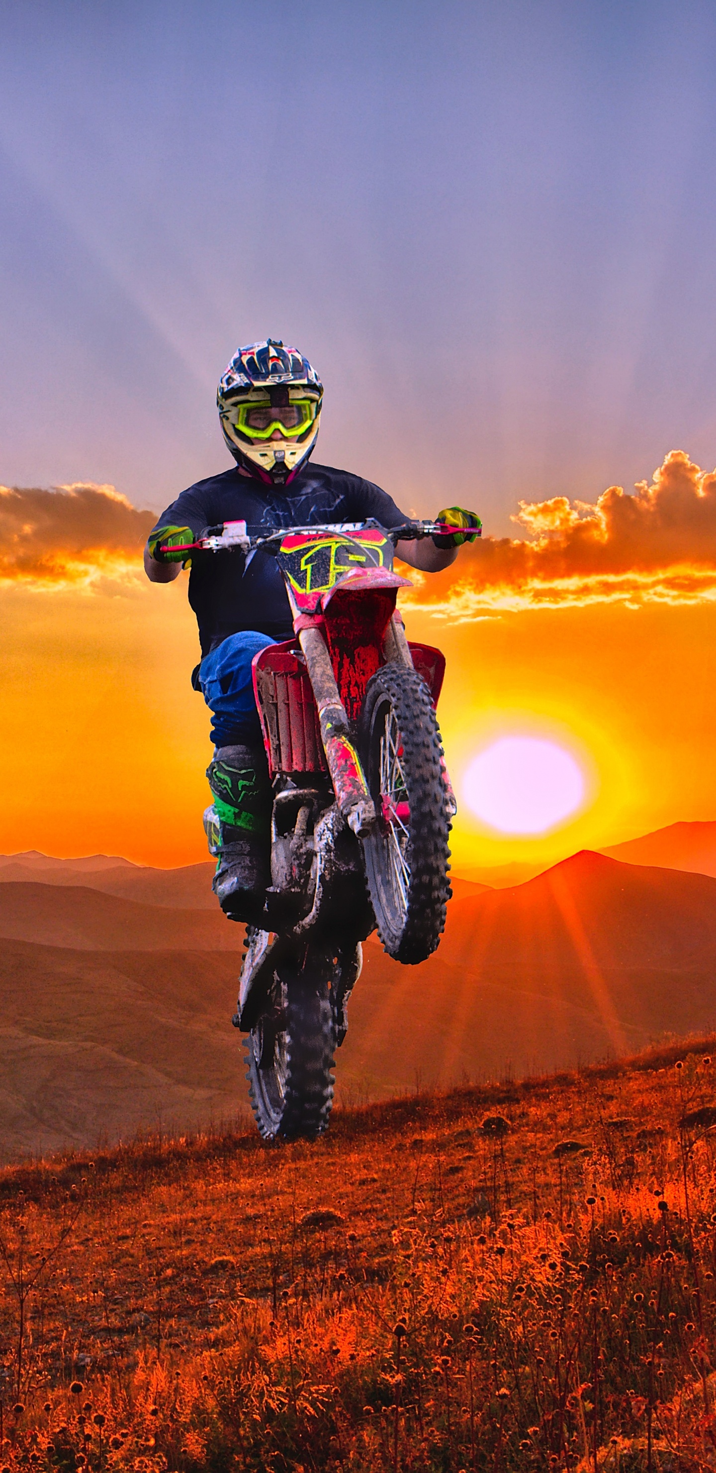 Обои мотоциклетный шлем, мотоцикл, мотокросс, эндуро, велосипед в разрешении 1440x2960