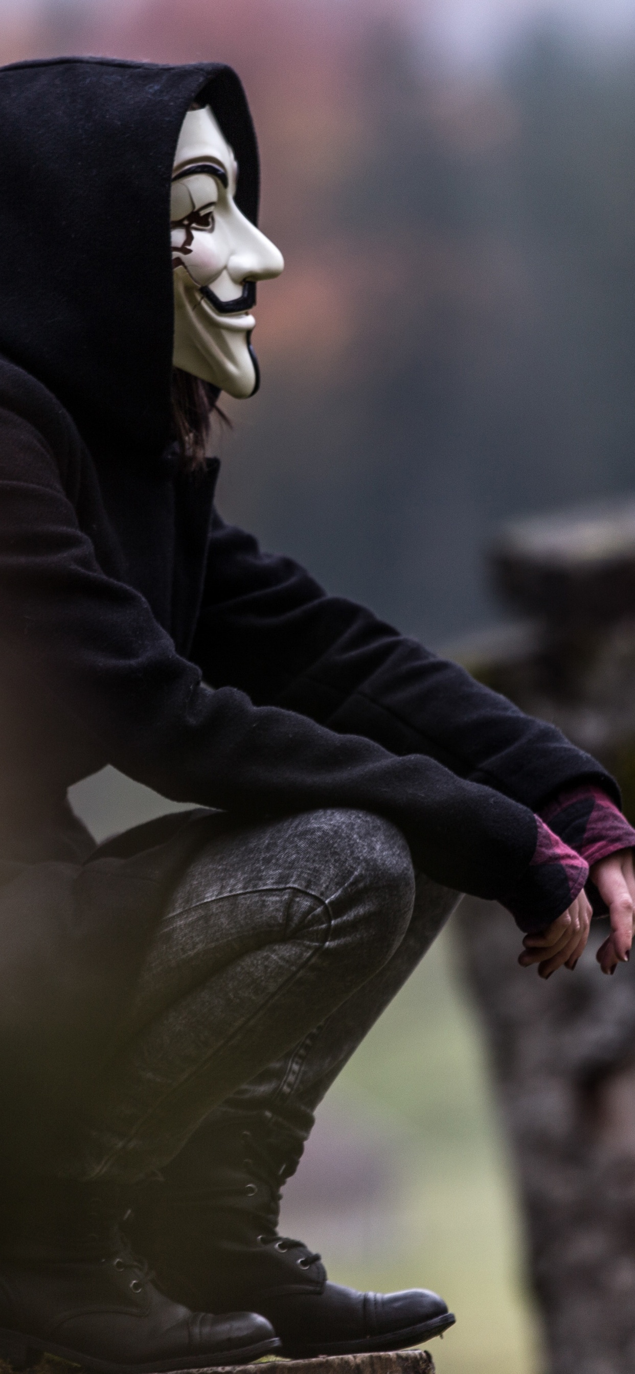 Обои дерево, верхняя одежда, вымышленный персонаж, иллюстрация, сидящий в разрешении 1242x2688