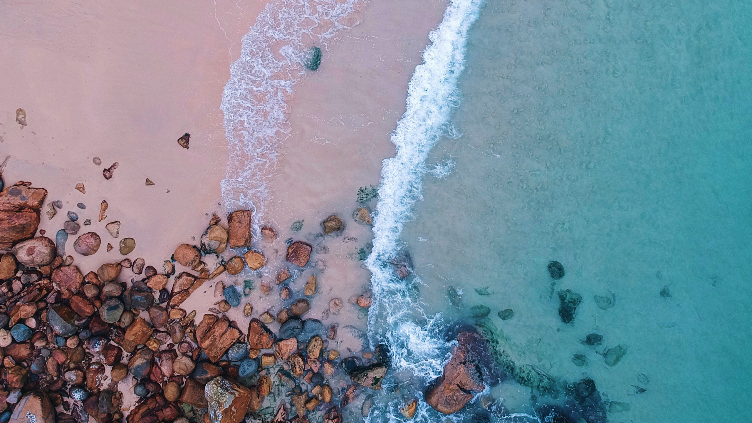 Обои вода, море, пляж, линия, штукатурка в разрешении 2560x1440