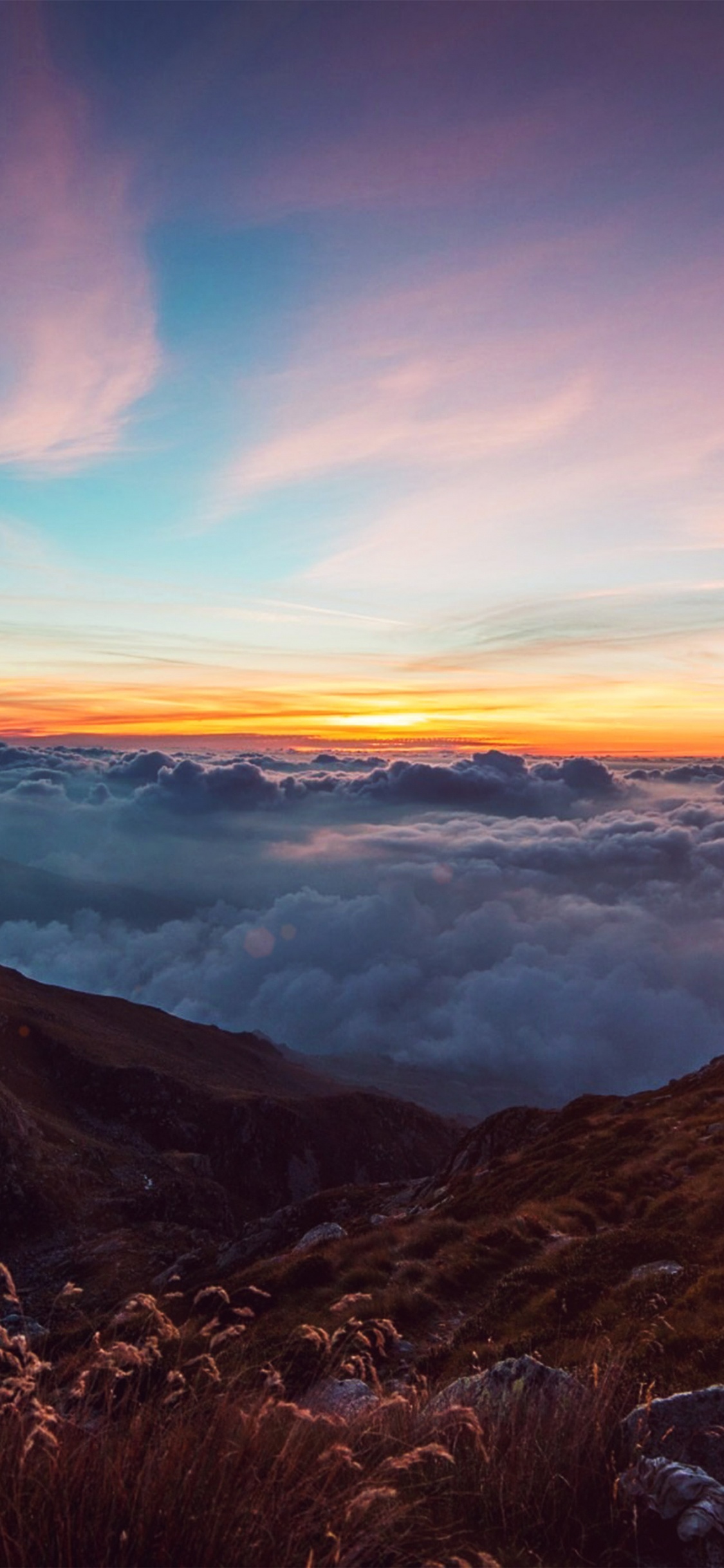 Обои закат, облако, атмосфера, гора, природный ландшафт в разрешении 1125x2436