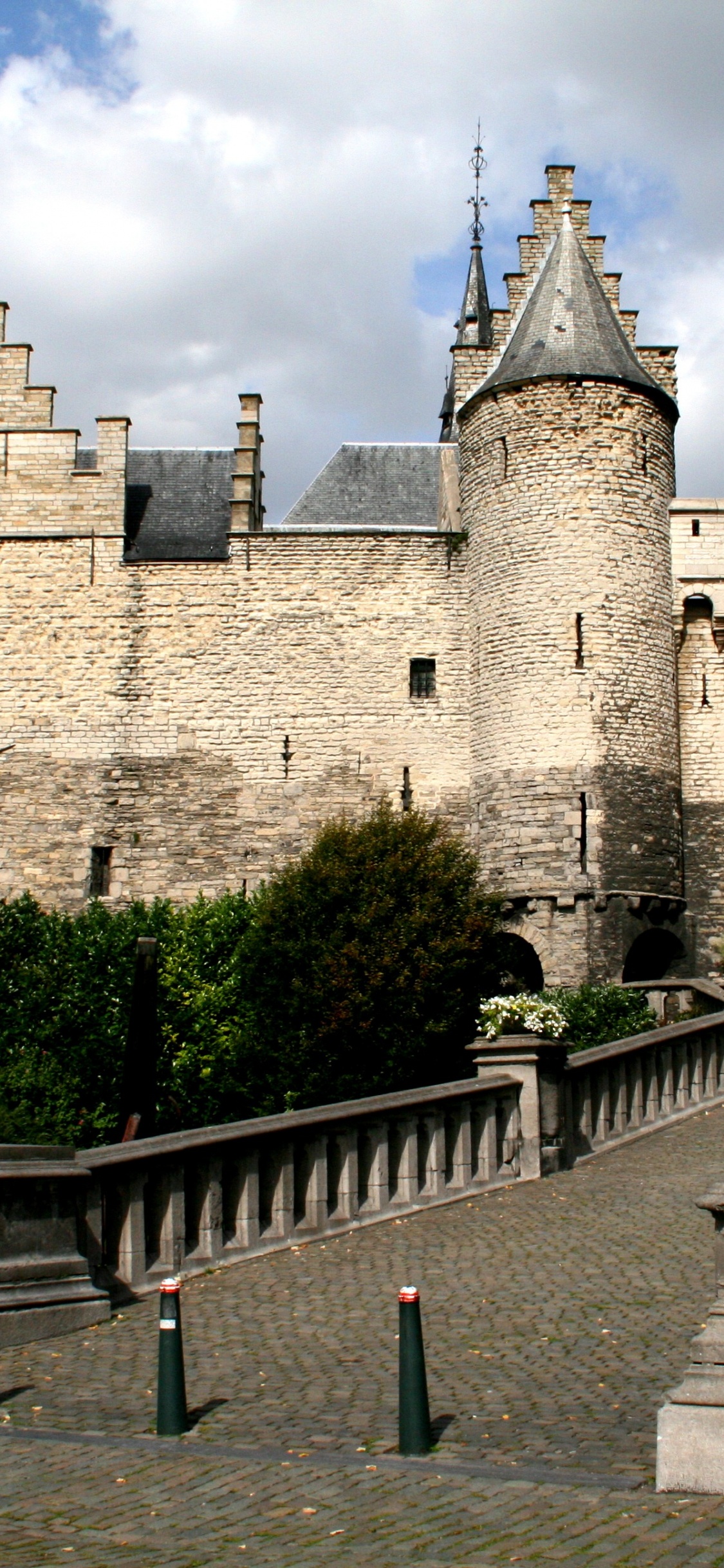 Обои хет стеен, замок, здание, средневековая архитектура, величественный дом в разрешении 1125x2436