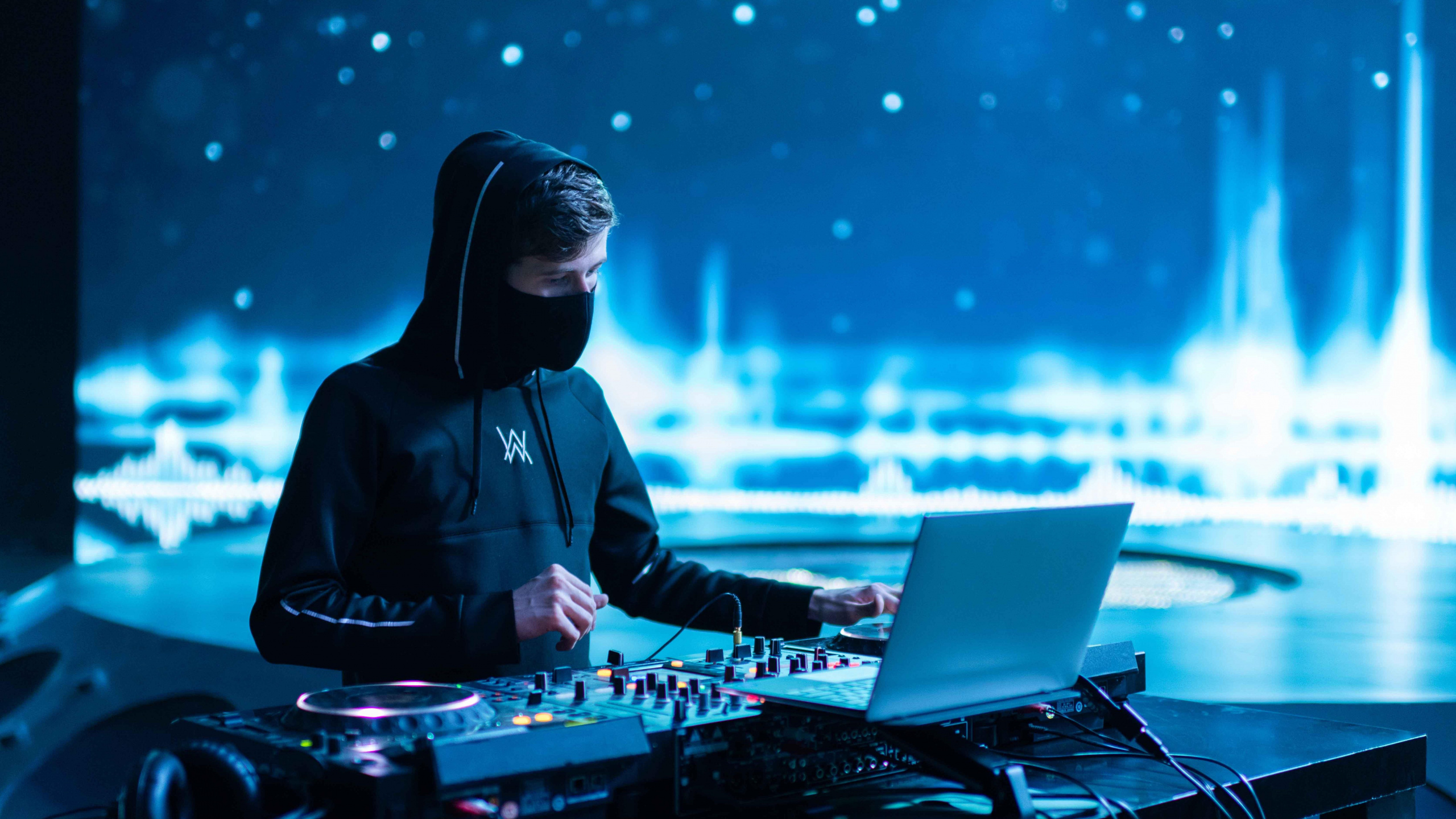 Обои микшерный пульт, видео, электроника, музыка, музыкальный исполнитель в разрешении 2560x1440