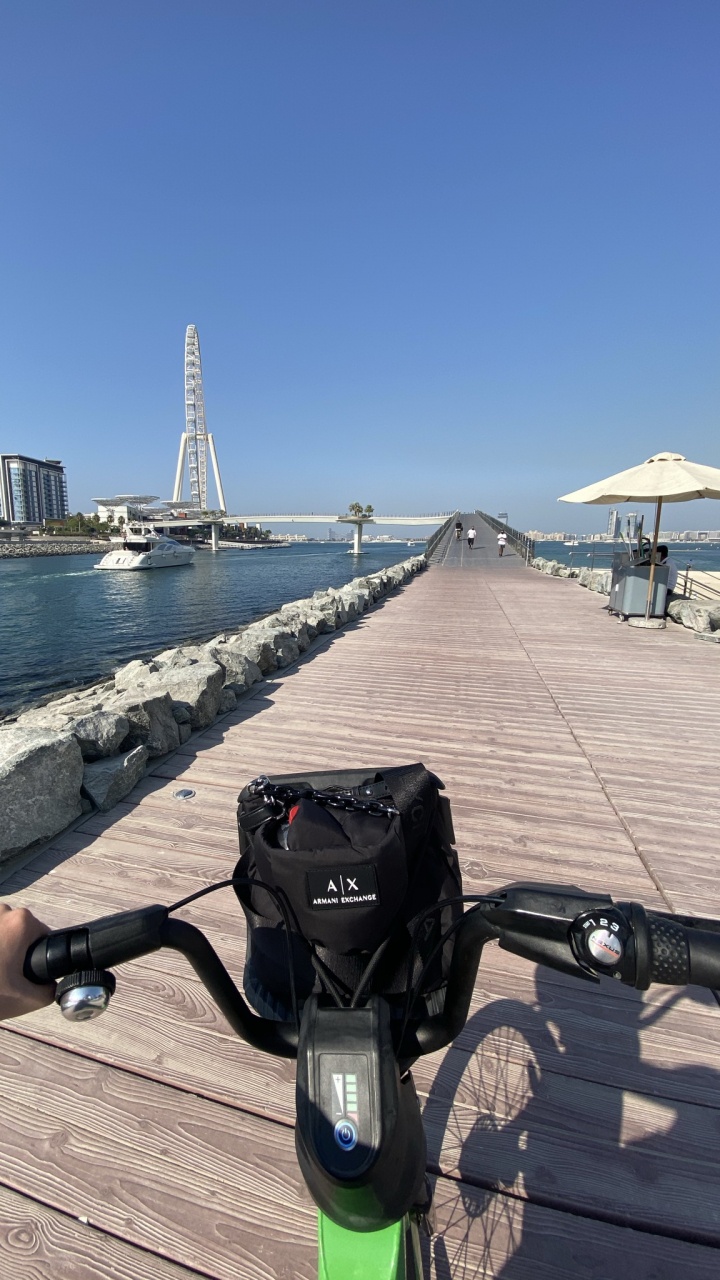 Обои море, туризм, вода, велосипедная шина, водоем в разрешении 720x1280