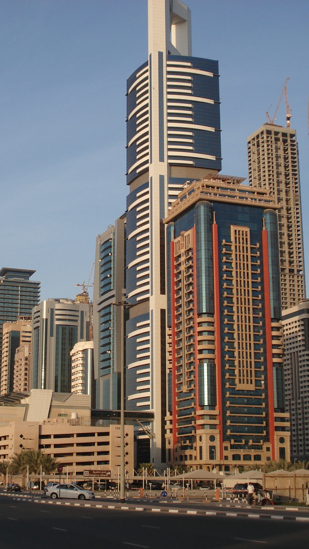 Обои небоскреб, город, метрополия, городской район, башня в разрешении 1080x1920