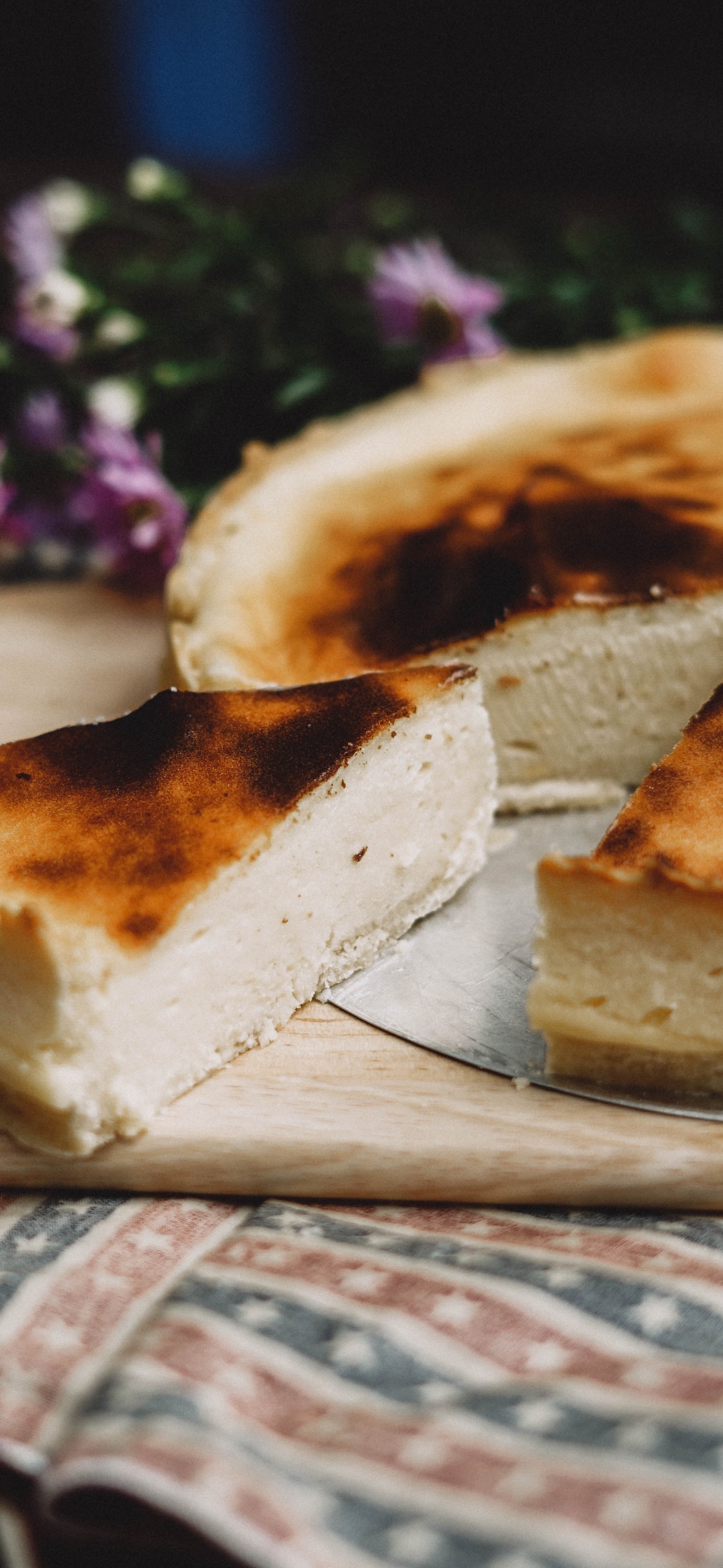 Обои ватрушка, блюда, пища, ингредиент, хлебобулочные изделия в разрешении 1125x2436