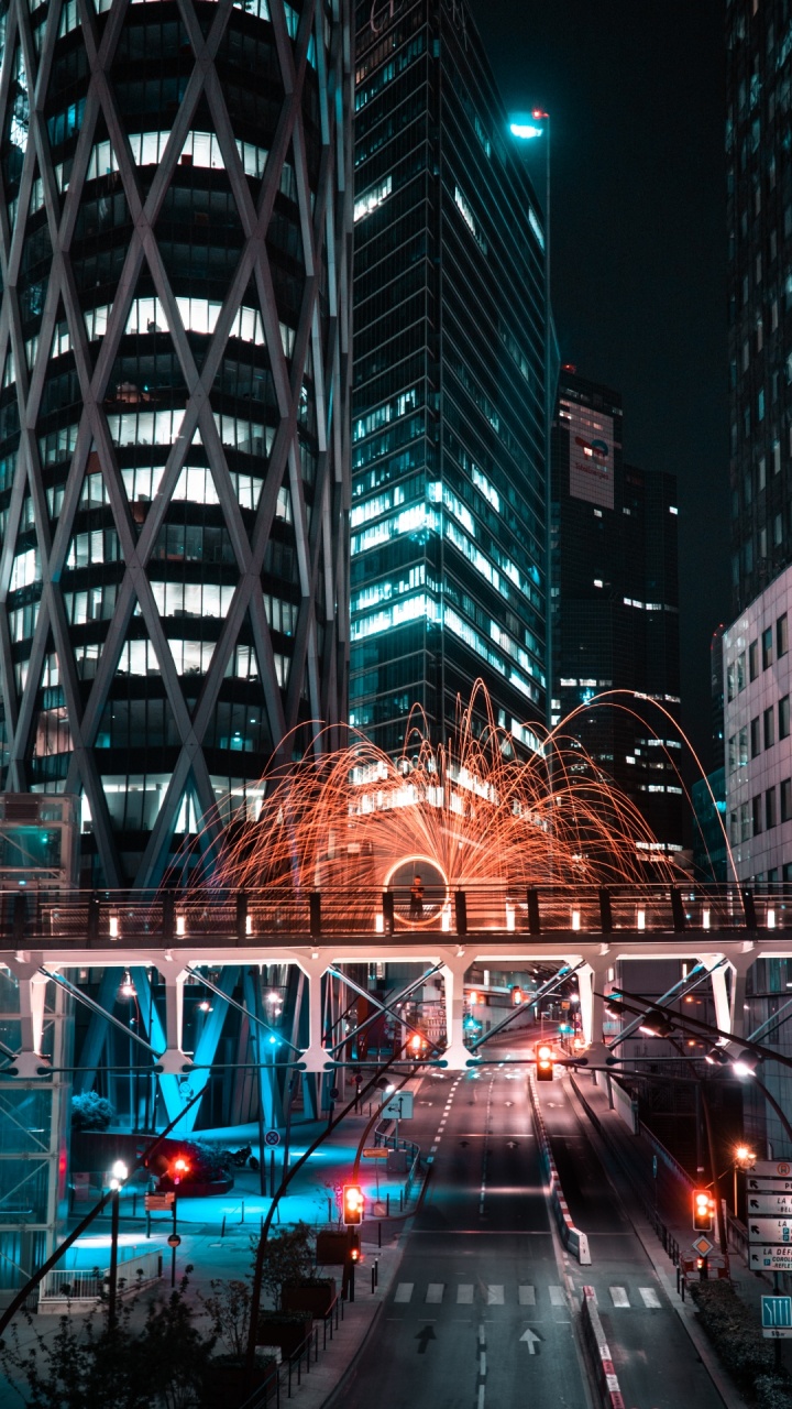 Обои Саян, здание, небоскреб, башня, электричество в разрешении 720x1280