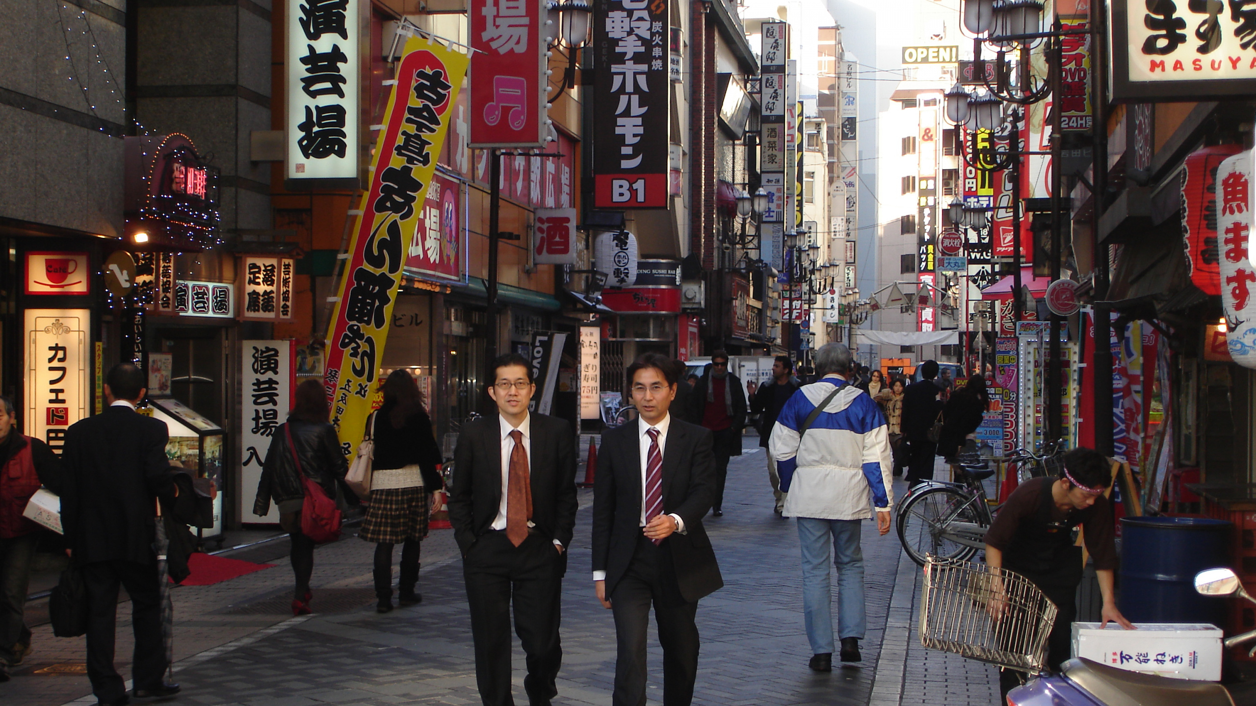 Обои Токио, улица, пешеход, базар, городской район в разрешении 2560x1440