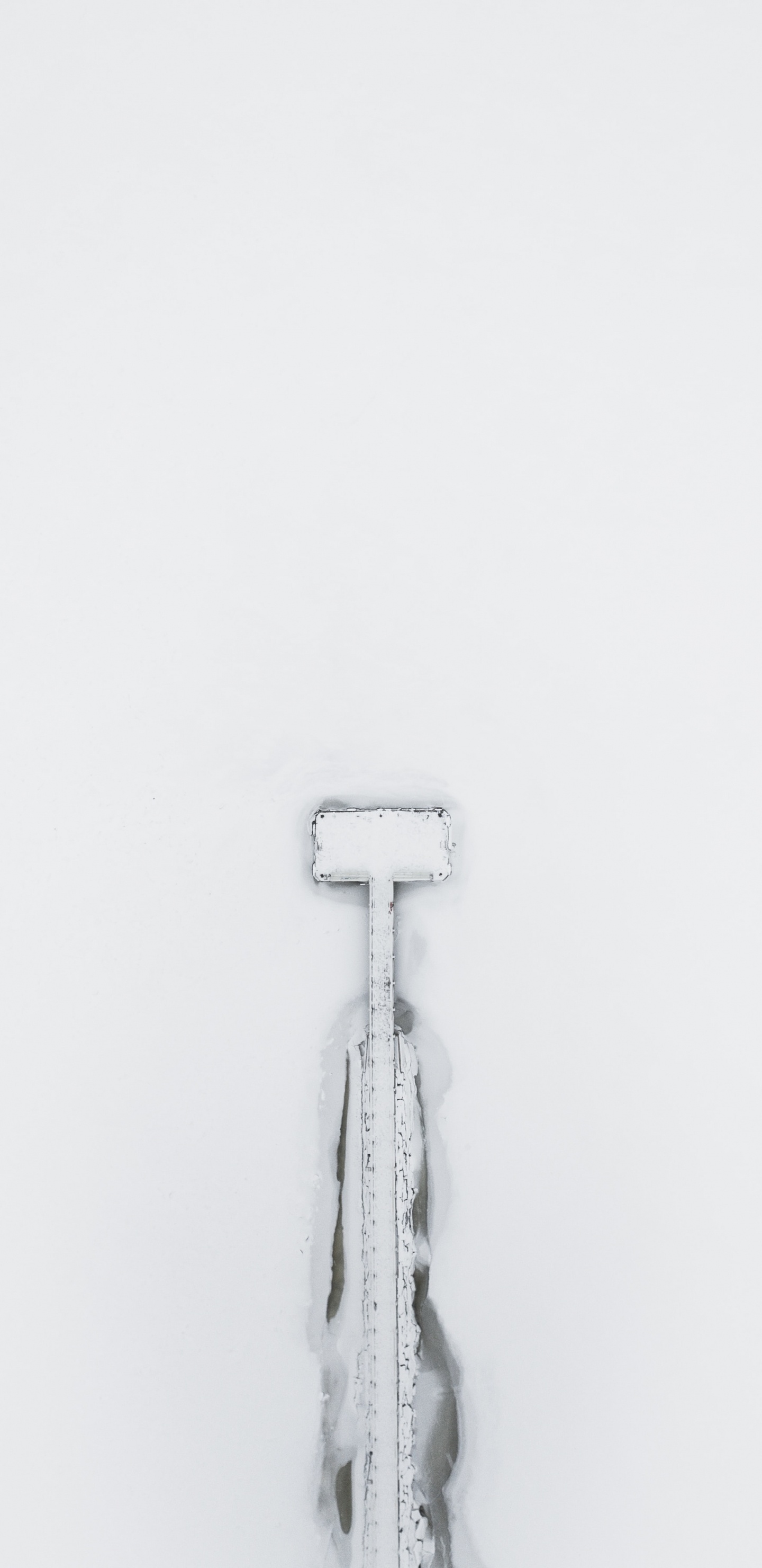 Обои ювелирные изделия, белые, стена, модный аксессуар, металл в разрешении 1440x2960