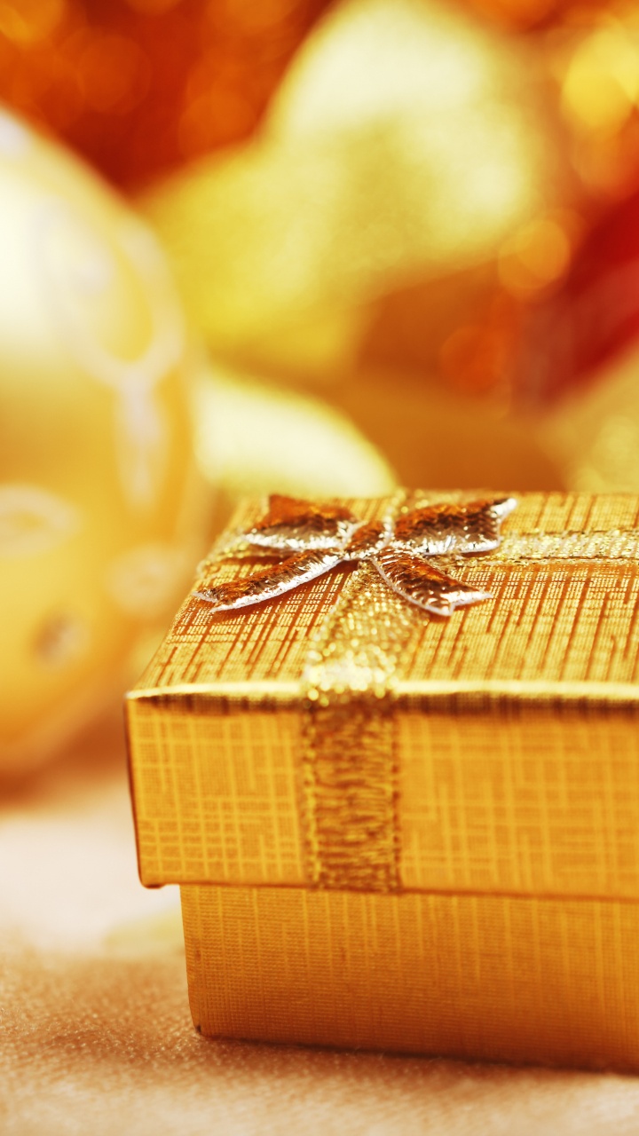 Обои Рождественский день, Новый год, желтый, золото, Новый Отель в разрешении 720x1280