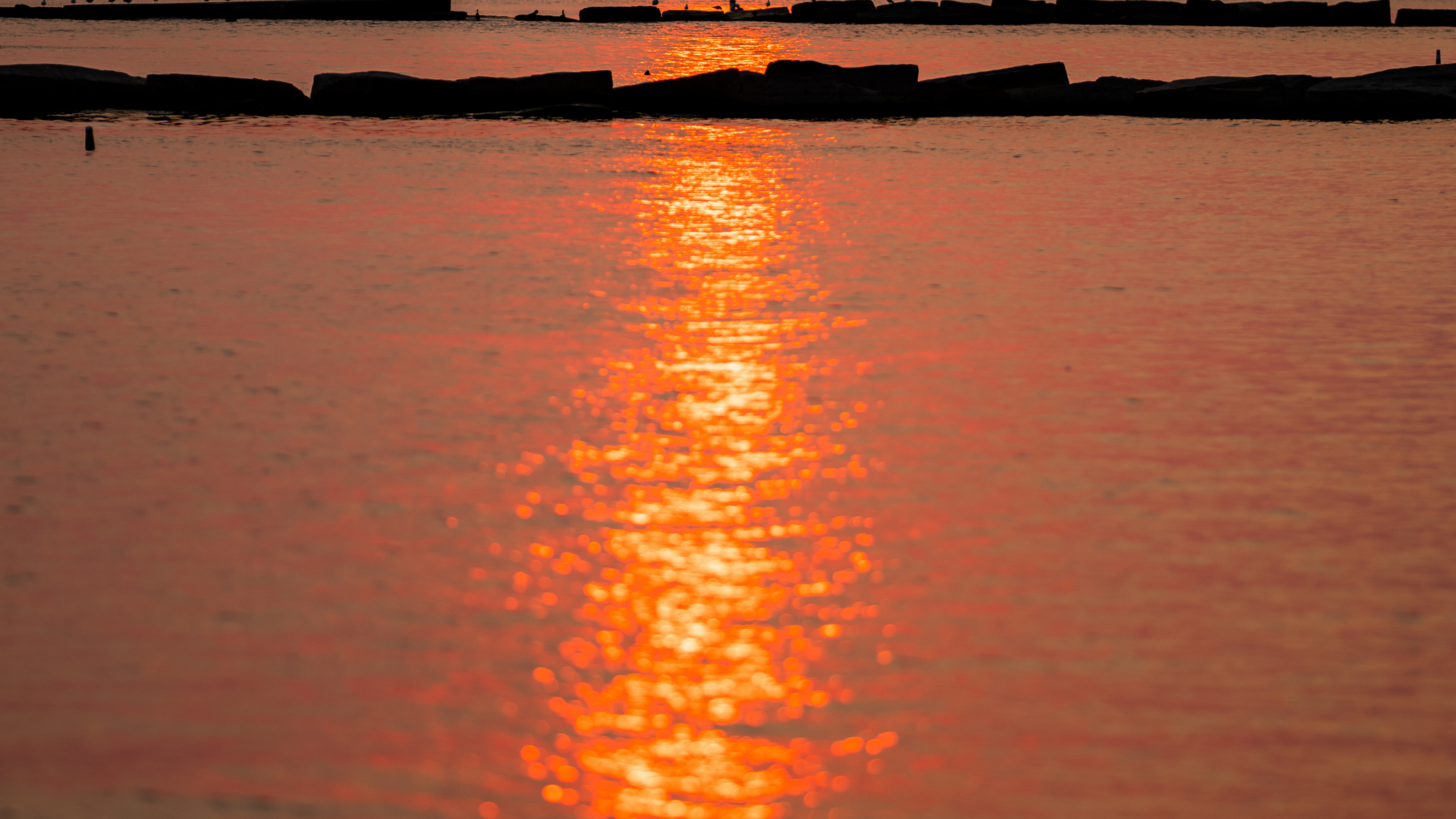 Обои отражение, вода, гидроресурсы, атмосфера, дневное время в разрешении 3840x2160