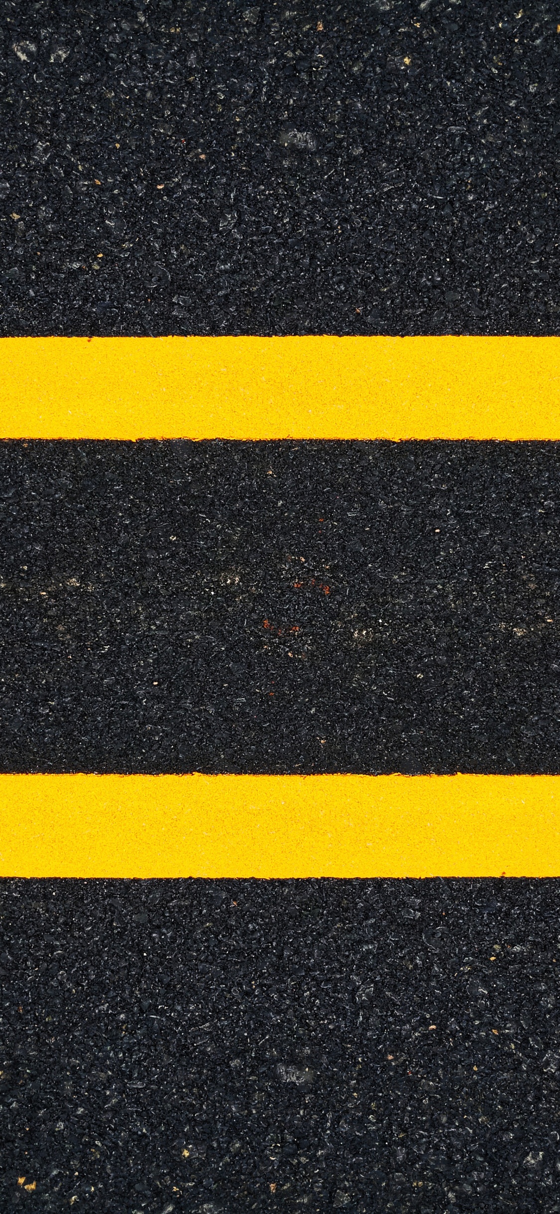 Обои асфальт, дорога, асфальтобетон, дорожное покрытие, черный в разрешении 1125x2436