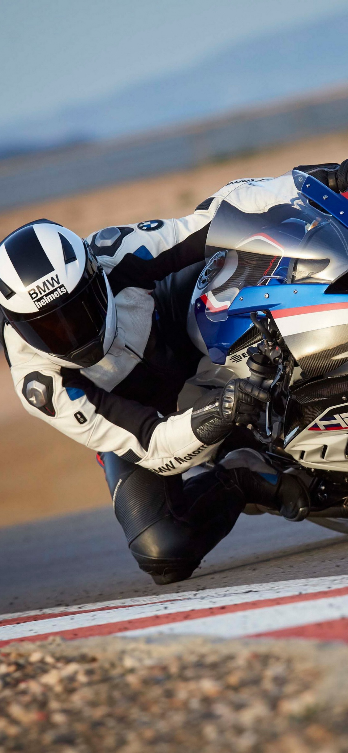 Обои BMW нр4 2017, Байерише Моторен Верке АГ, 2017 Автосалоне В Шанхае, мотоцикл, БМВ с 1000 РР в разрешении 1125x2436