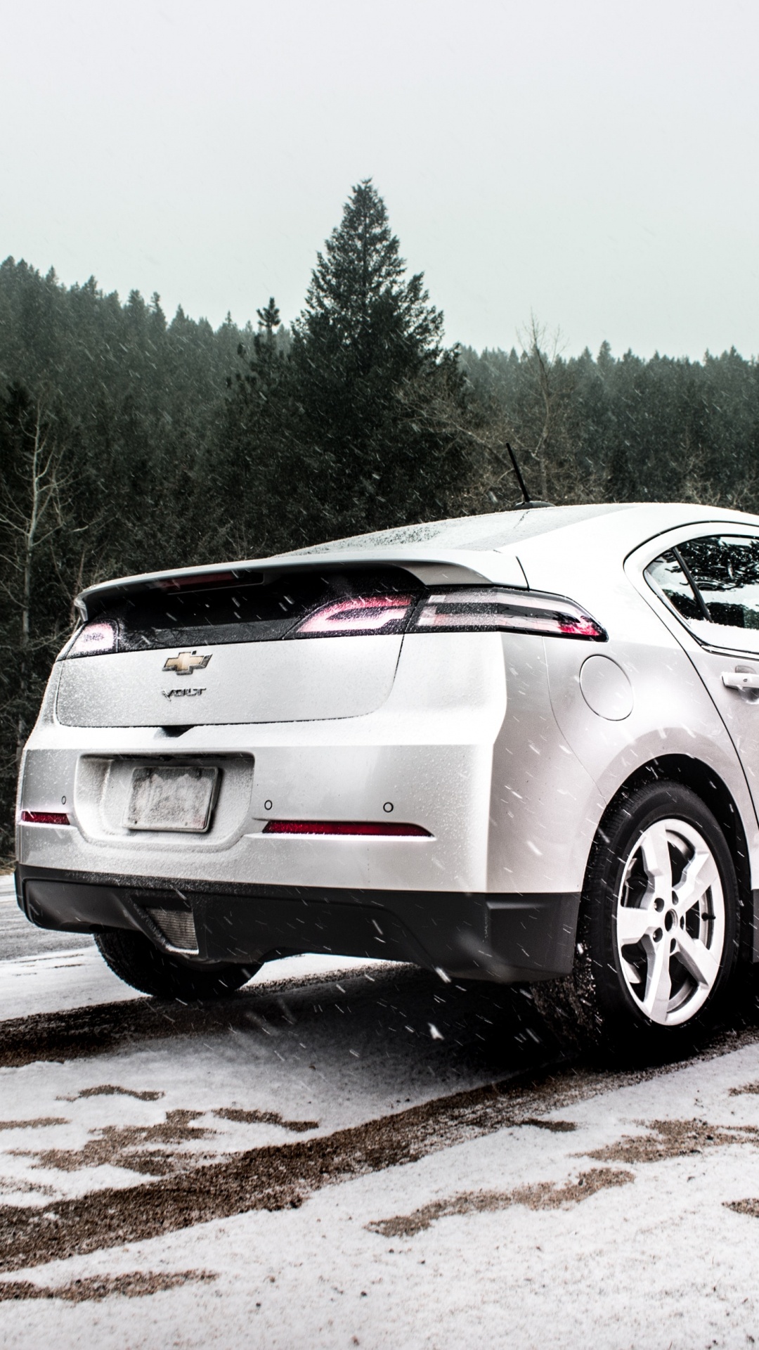 Обои авто, электромобиль, снег, седан, Шевроле в разрешении 1080x1920