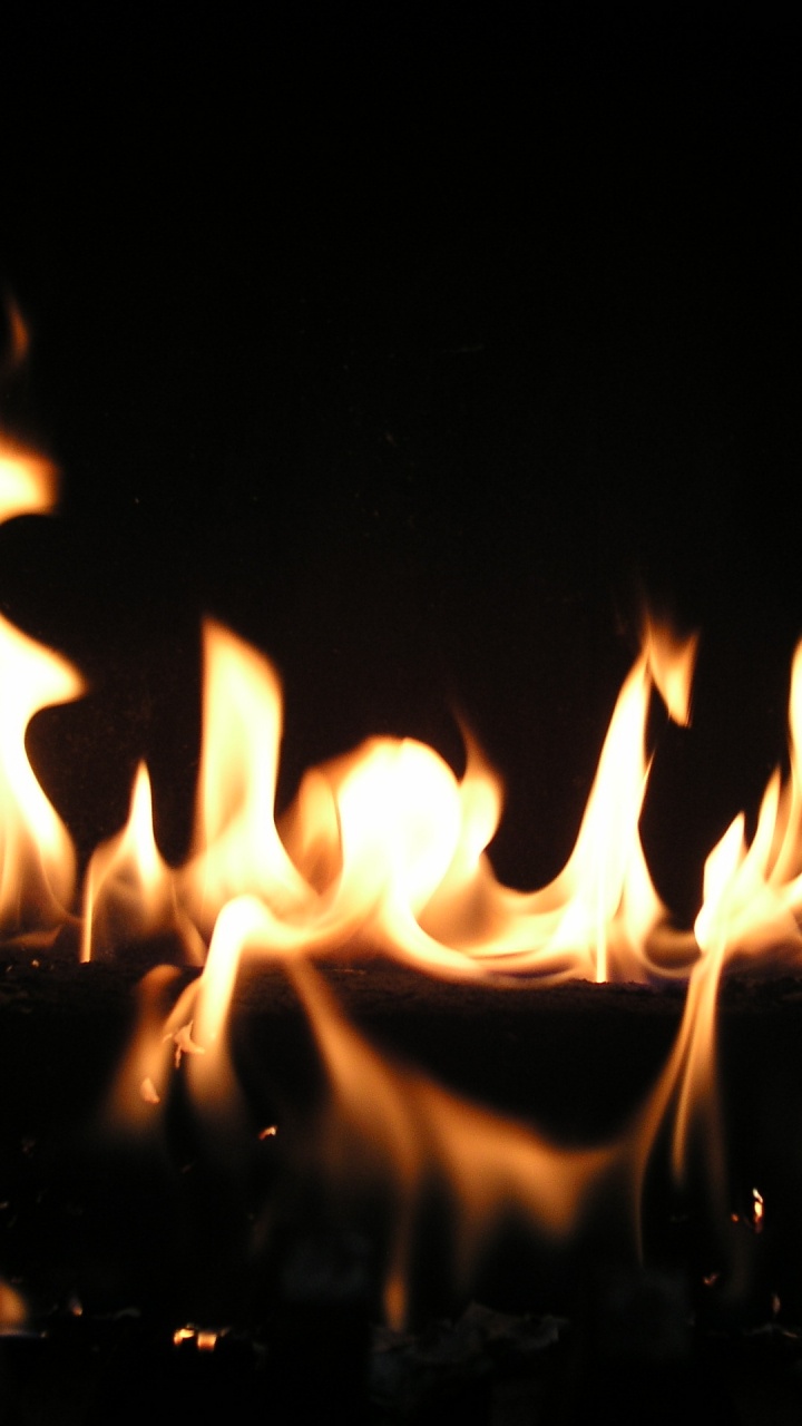 Обои пламя, тепло, огонь, костер, освещение в разрешении 720x1280